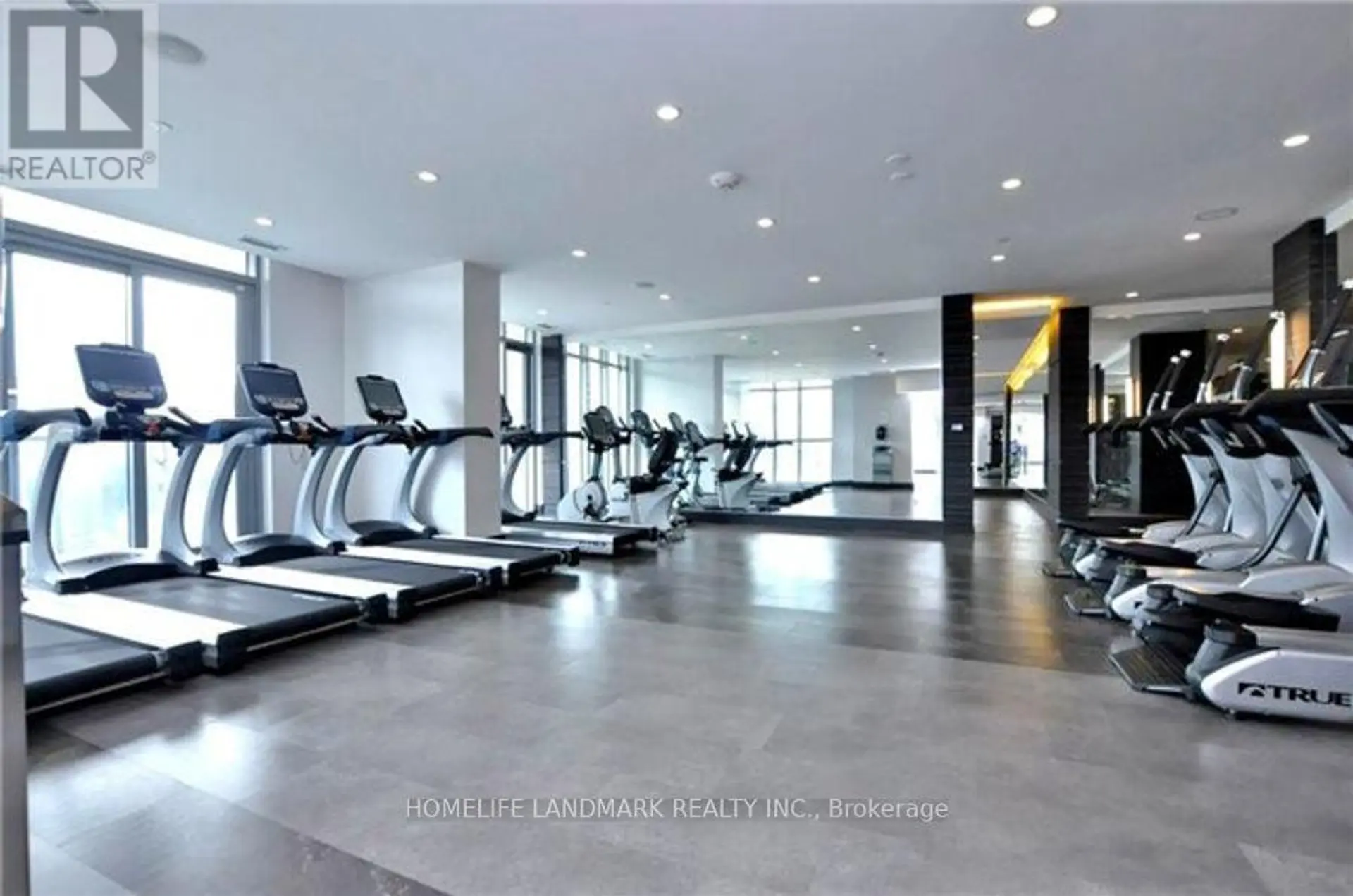 #745 9471 YONGE STREET - Image 6