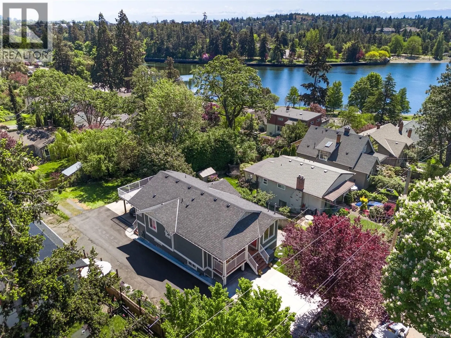 Property at 2855 Inez Dr, Saanich, BC