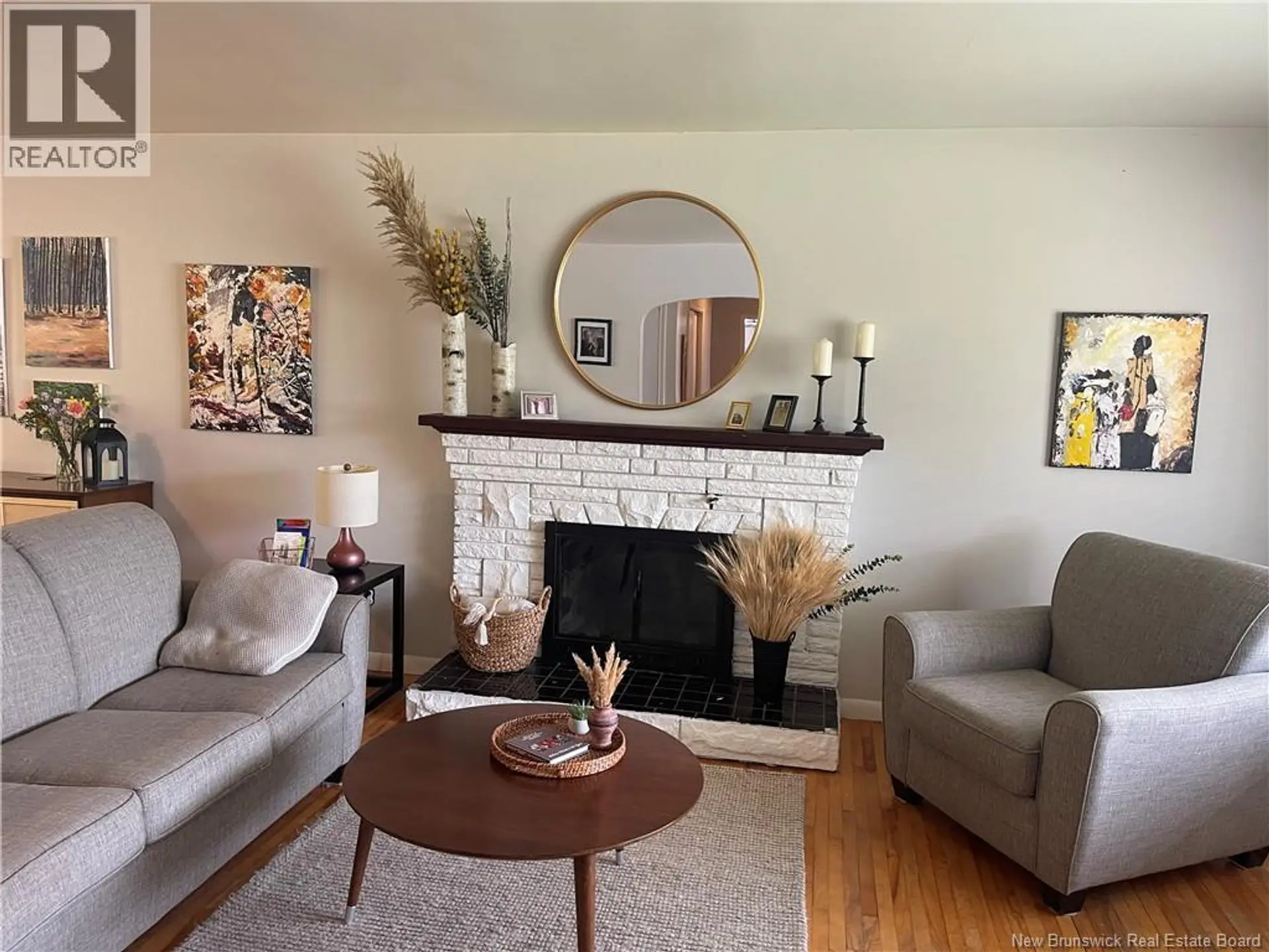 215 Edgett Avenue - Image 4
