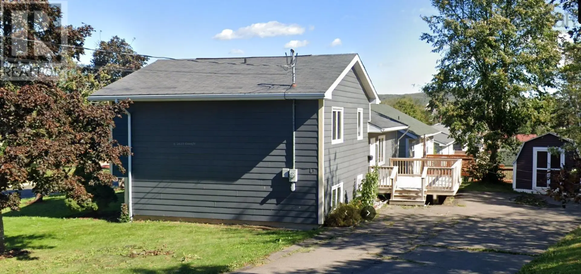 27 CENTENNIAL DRIVE - Image 3