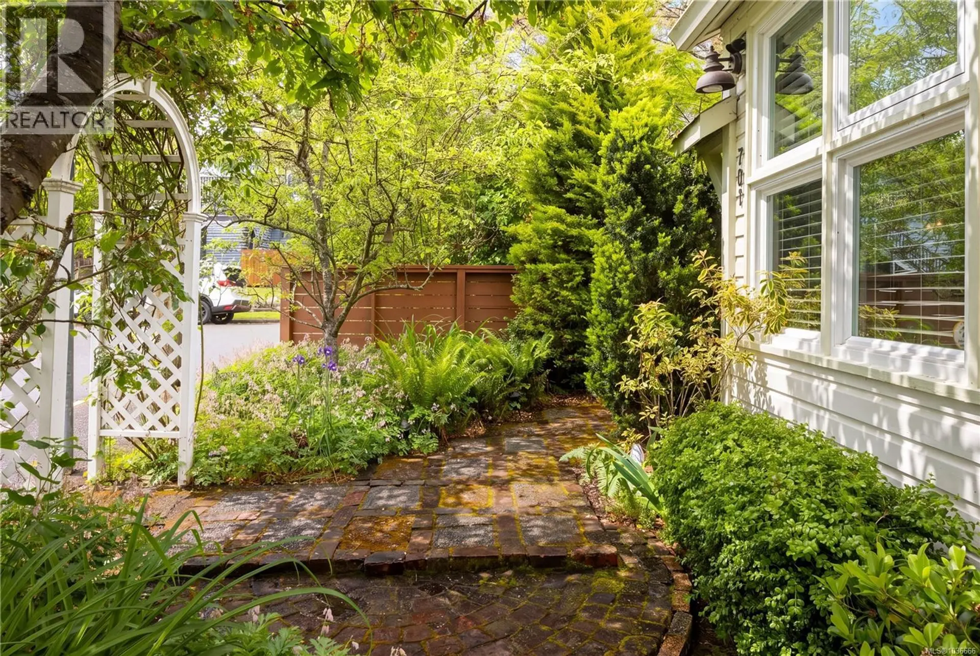 Property at 701 Connaught Rd, Victoria, BC