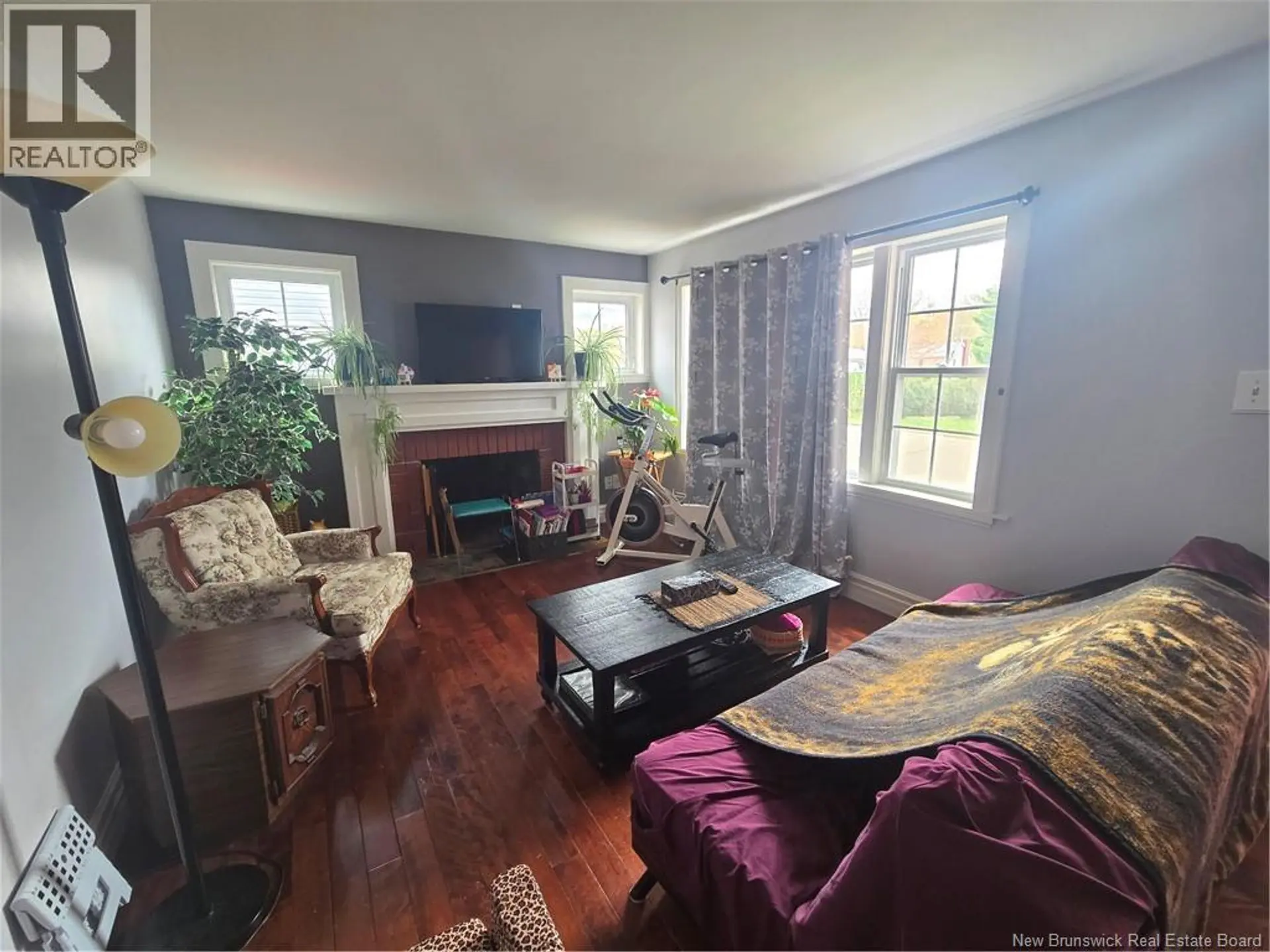 216 Cleveland - Image 4