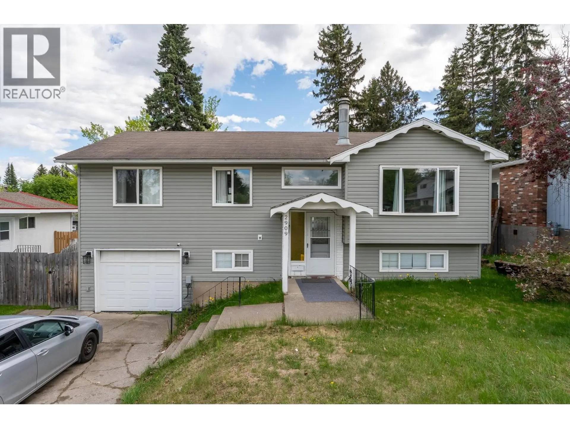 Property at 2909 PINEWOOD AVENUE, Prince George, BC