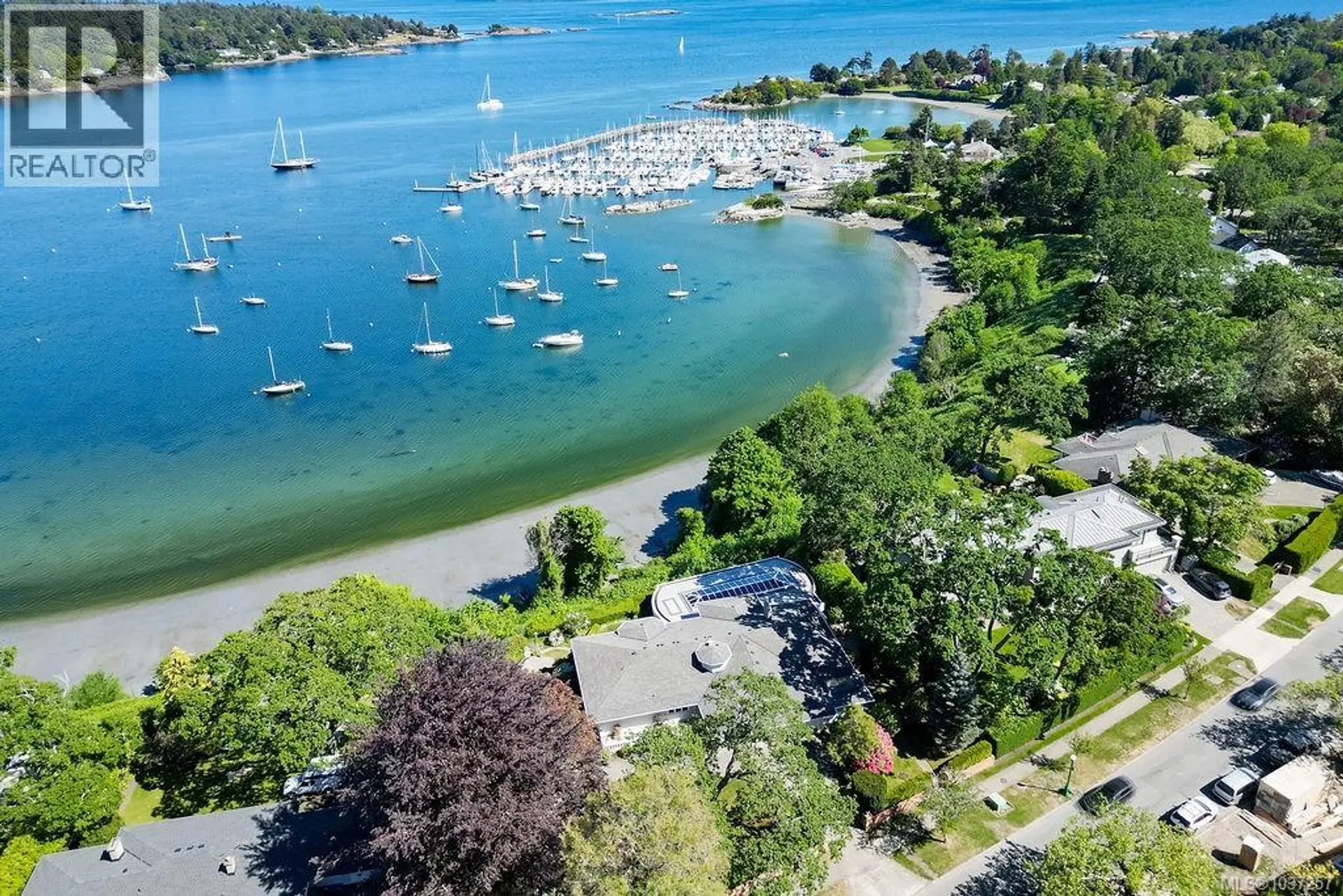 Property at 3565 Beach Dr, Oak Bay, BC