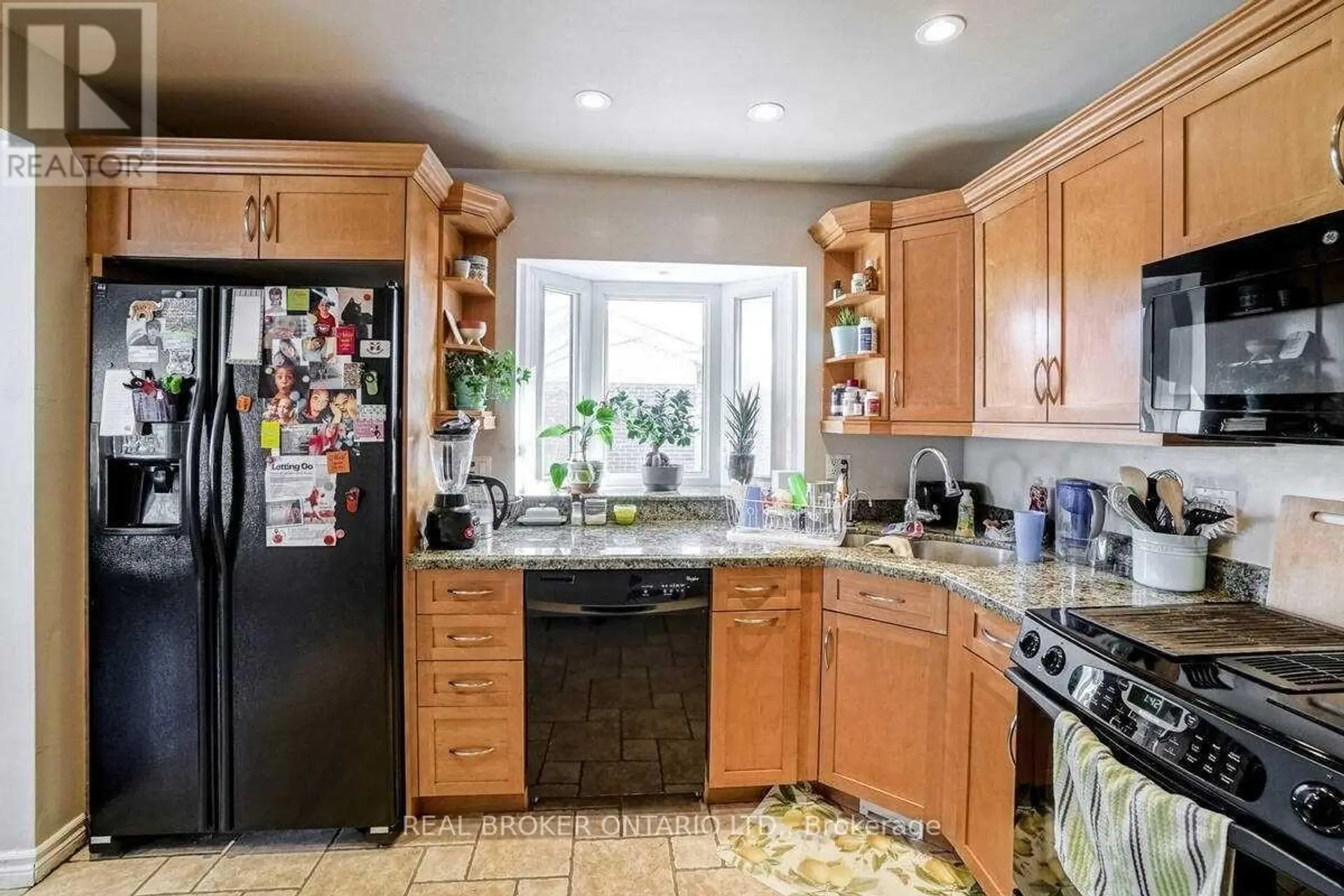 320 WILLIAMS AVENUE - Image 4