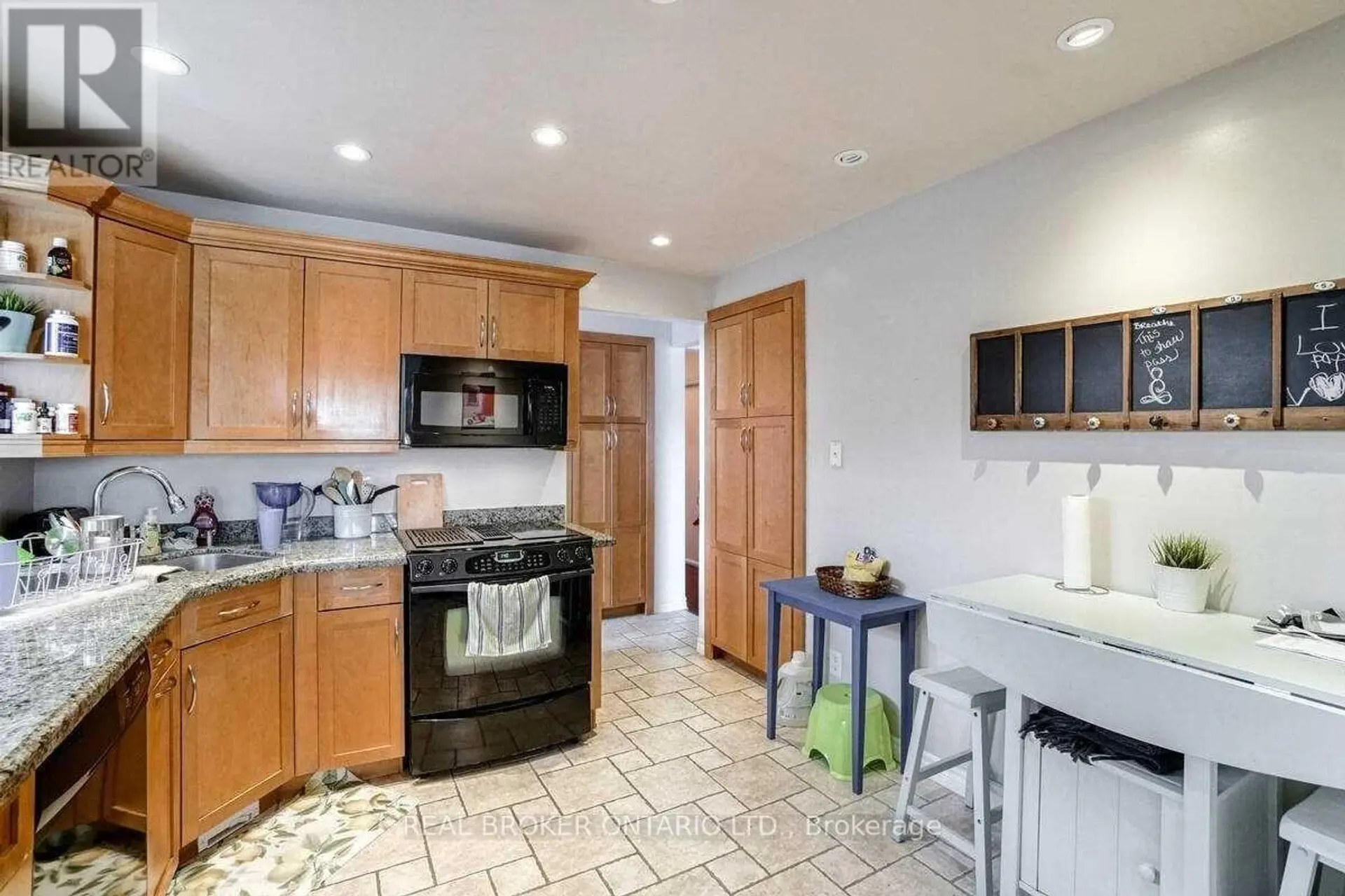 320 WILLIAMS AVENUE - Image 5