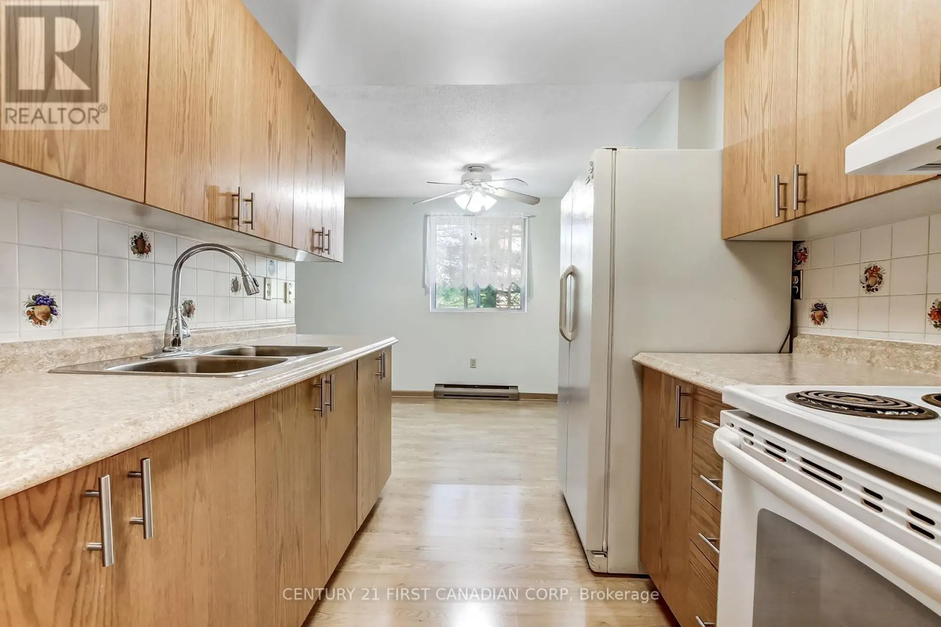 #204 986 HURON STREET - Image 10