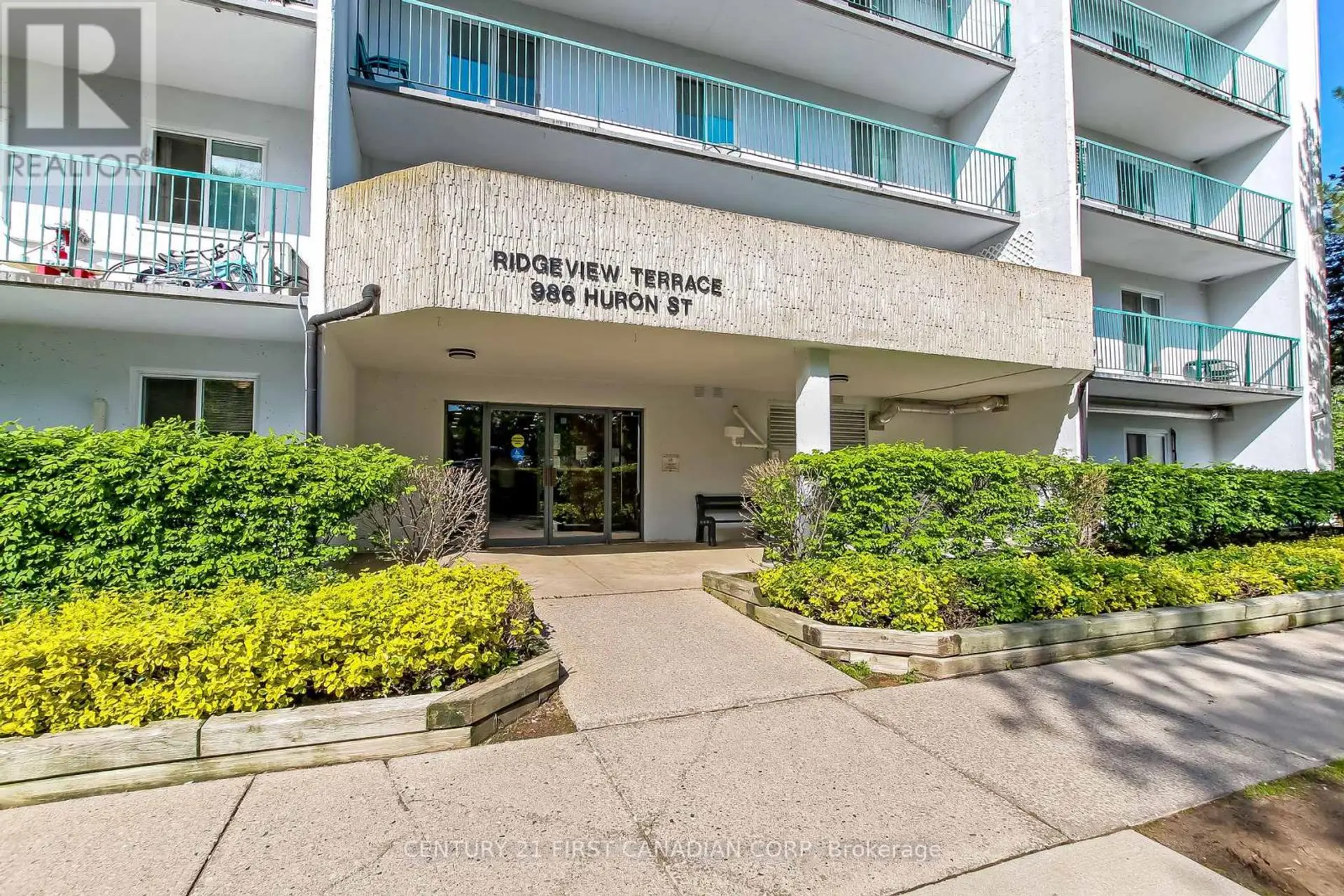 #204 986 HURON STREET - Image 2