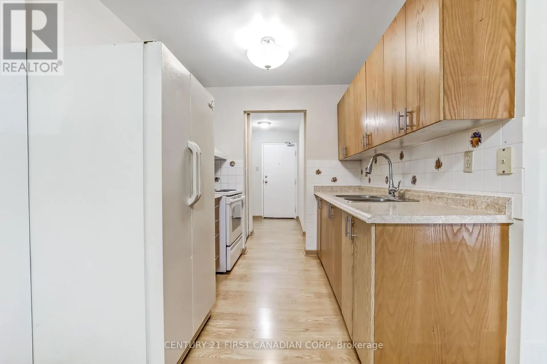 #204 986 HURON STREET - Image 9