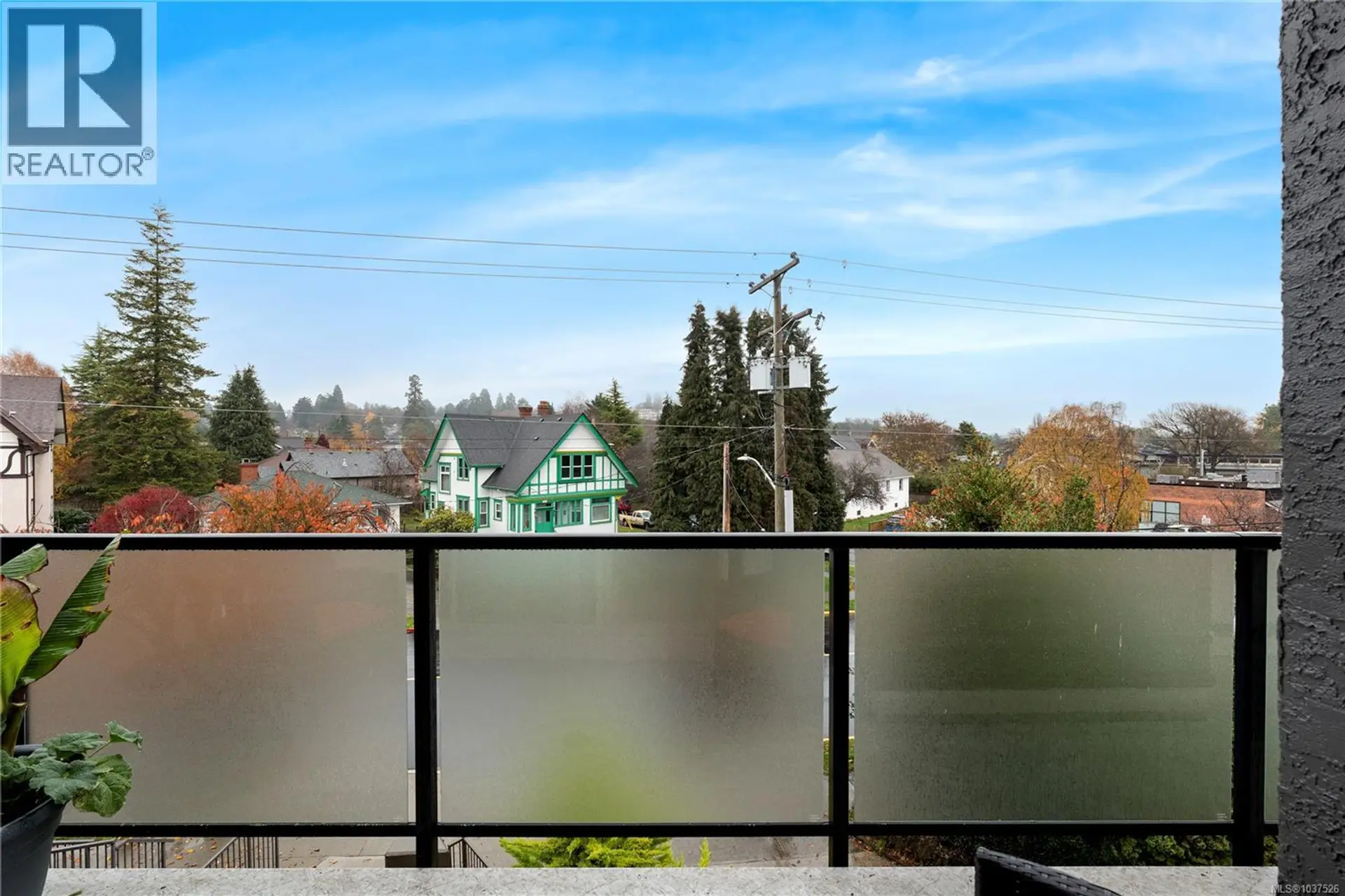 Property at #402 1241 Fairfield Rd, Victoria, BC