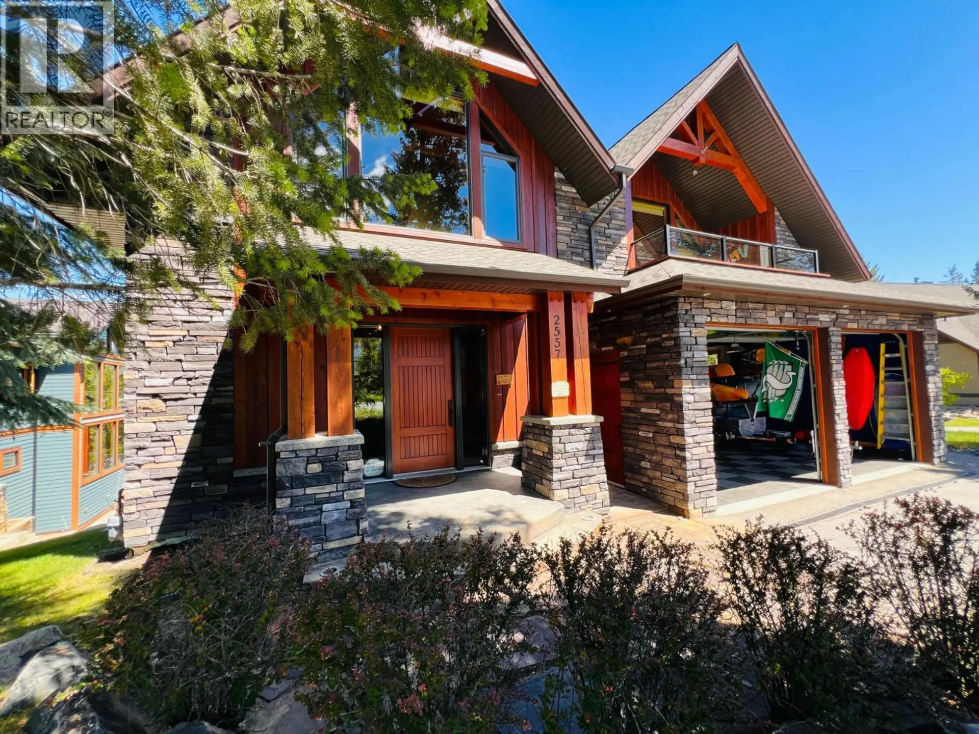 Property at 2557 LEDGEROCK Ridge, Invermere, BC