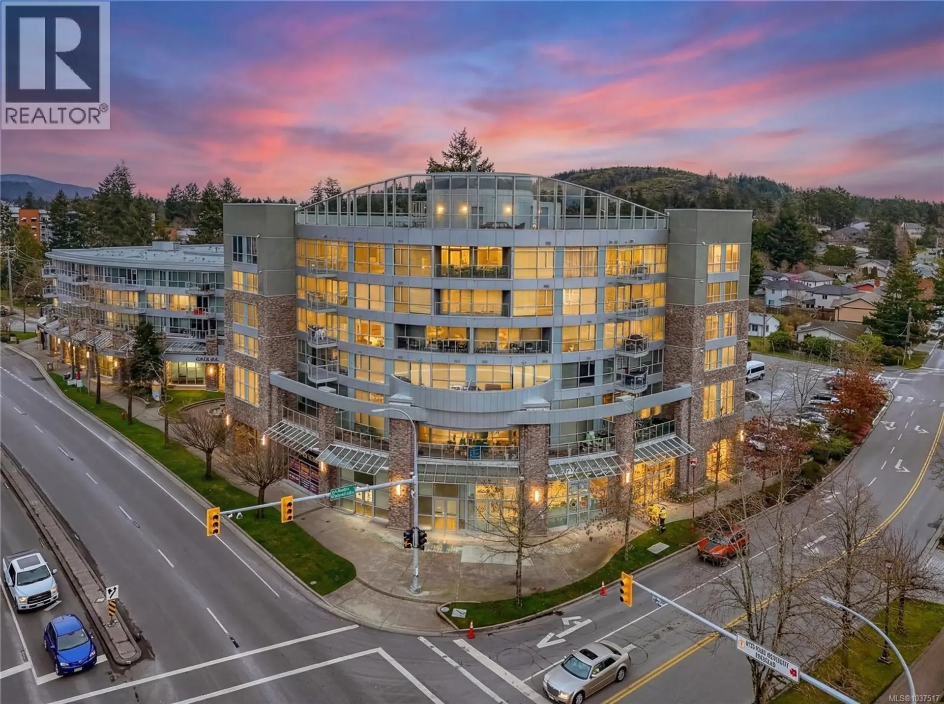 Property at #332 2745 Veterans Memorial Pkwy, Langford, BC
