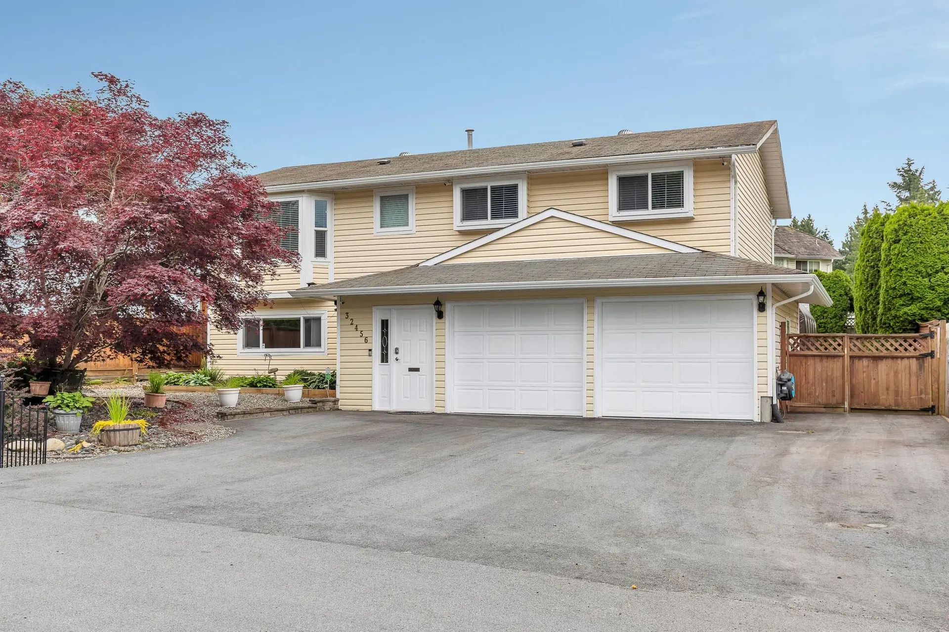 Property at 32456 14th Avenue, Mission, BC