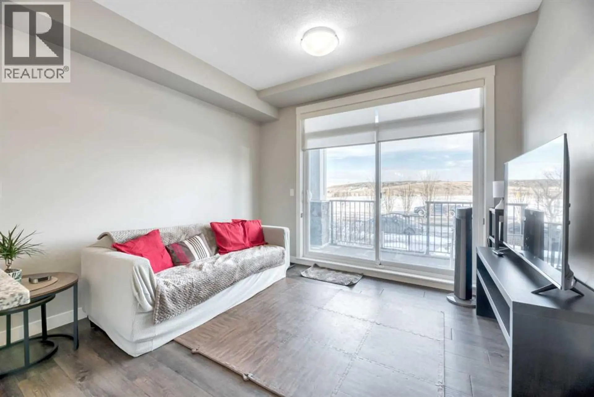 #119 10 Walgrove Walk SE - Image 6