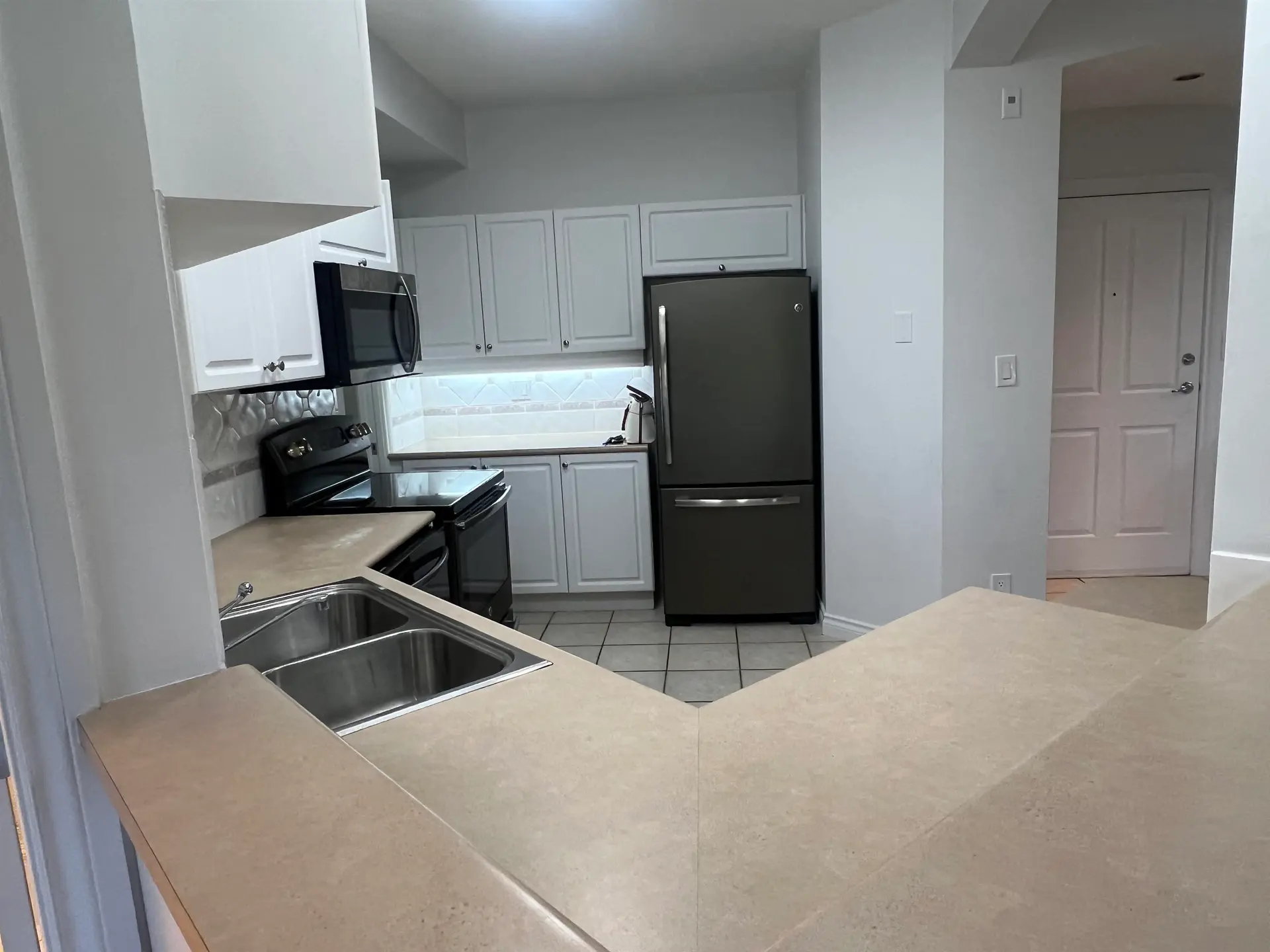 #208 34101 Old Yale Road - Image 6