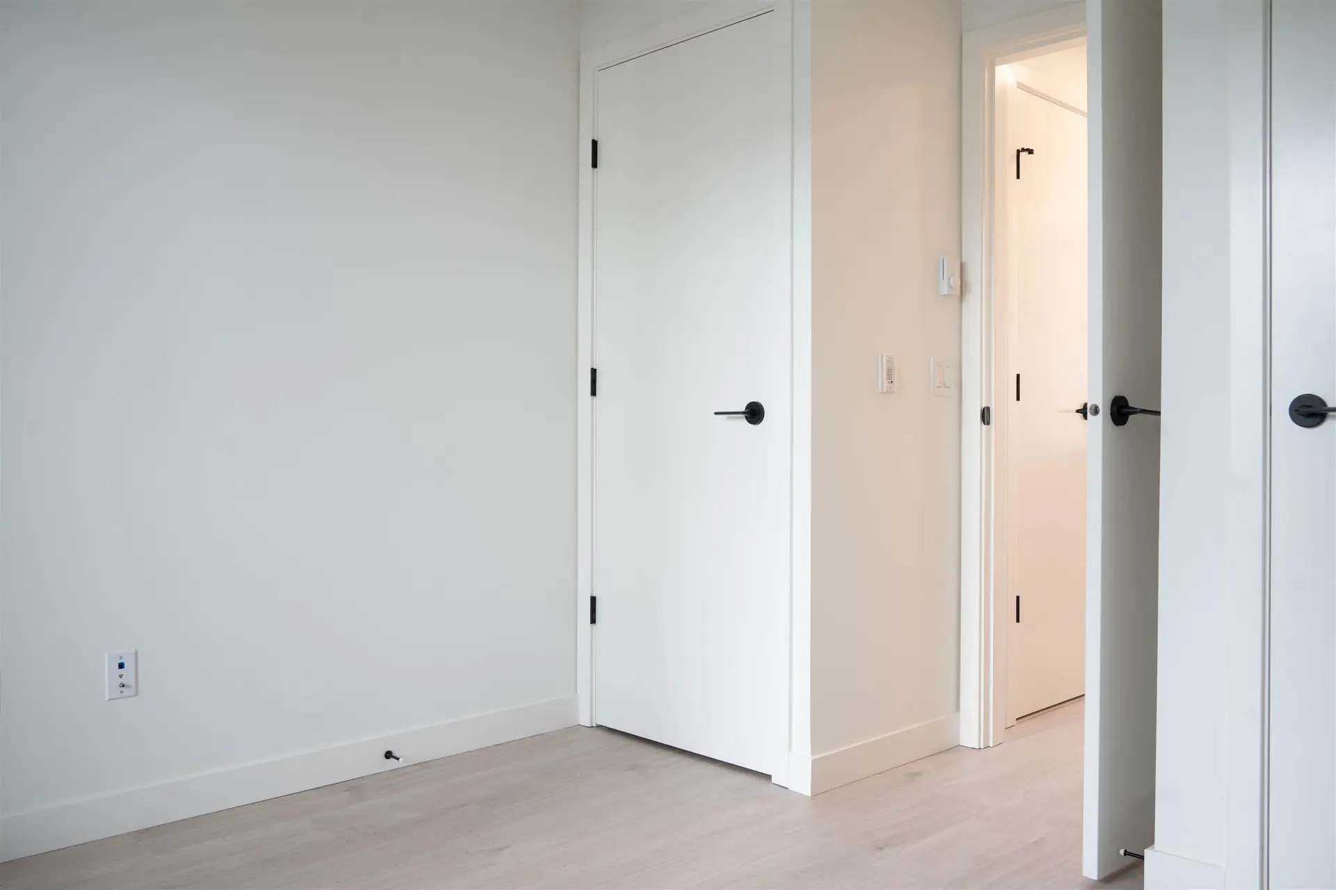 #110 921 Grant Street - Image 10