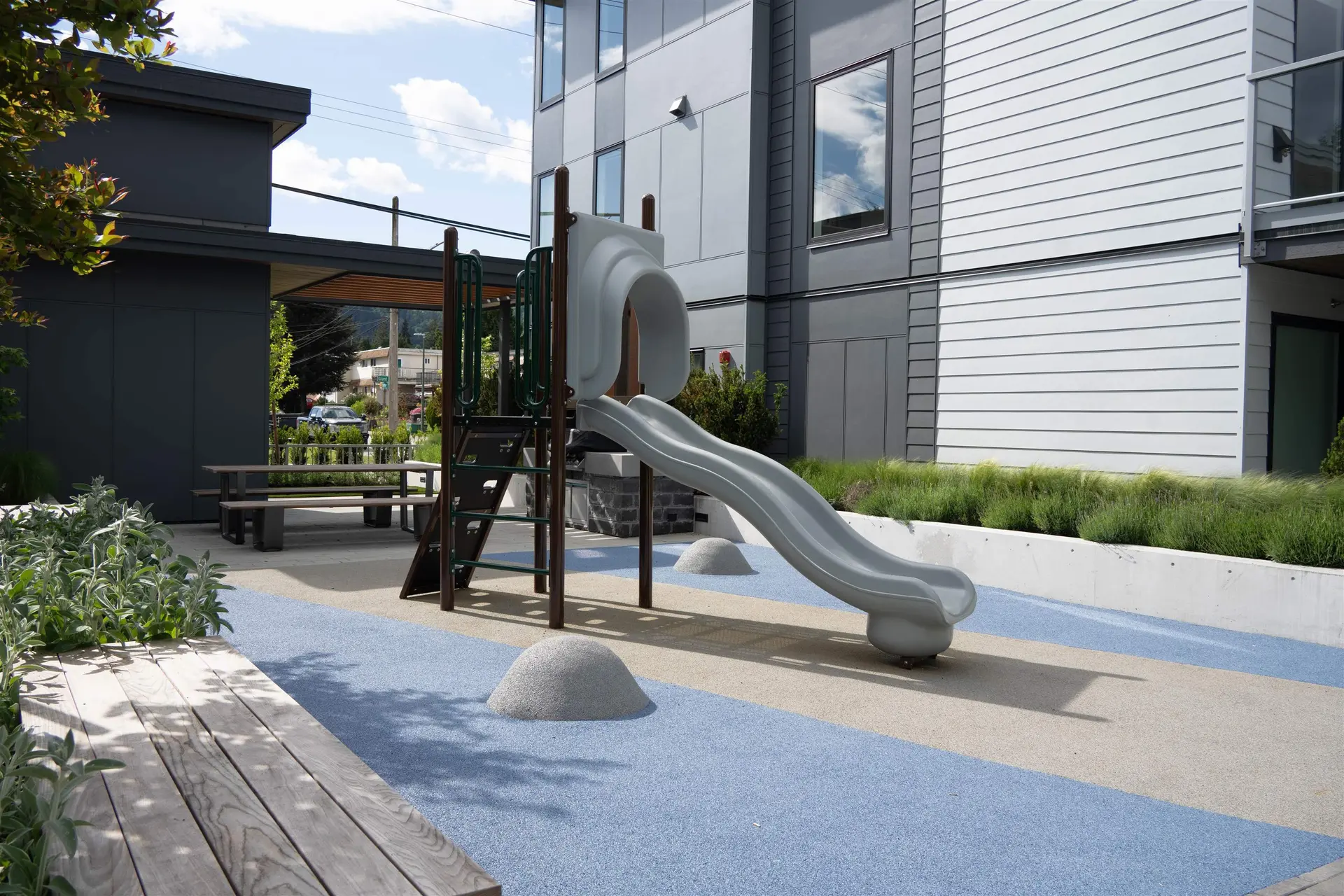 #110 921 Grant Street - Image 14