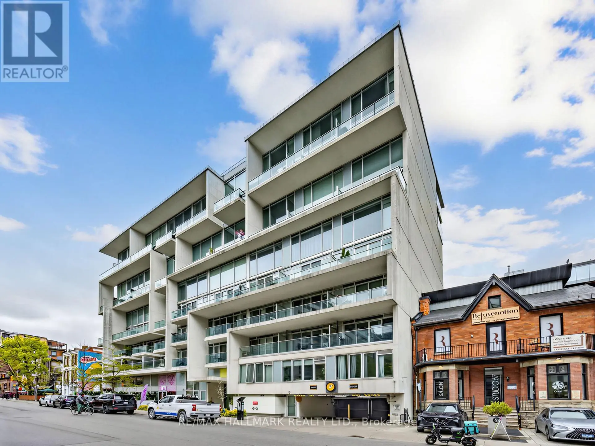#213 75 PORTLAND STREET - Image 1
