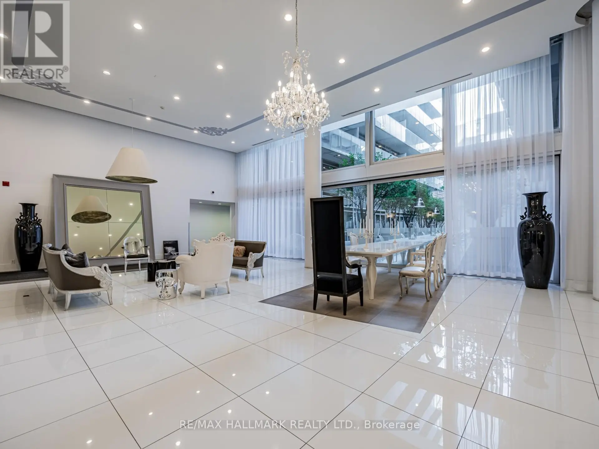 #213 75 PORTLAND STREET - Image 15