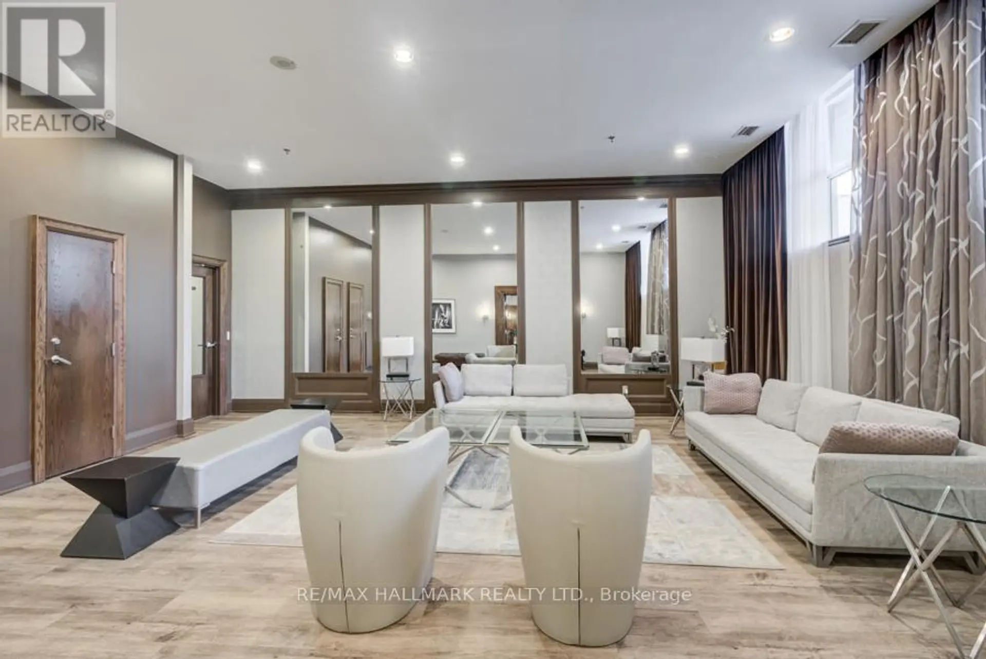 #213 75 PORTLAND STREET - Image 17