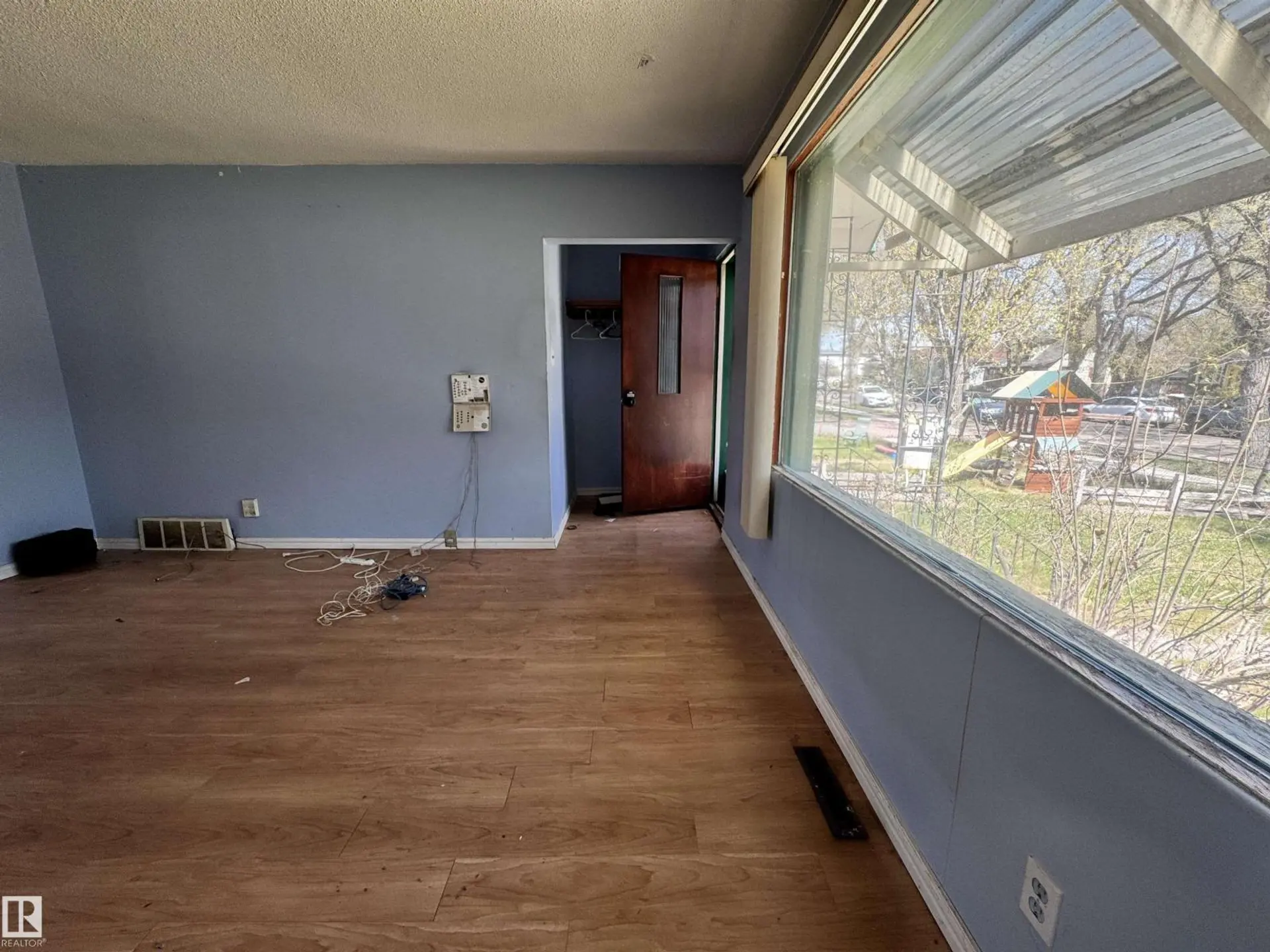 12010 95 ST NW - Image 4