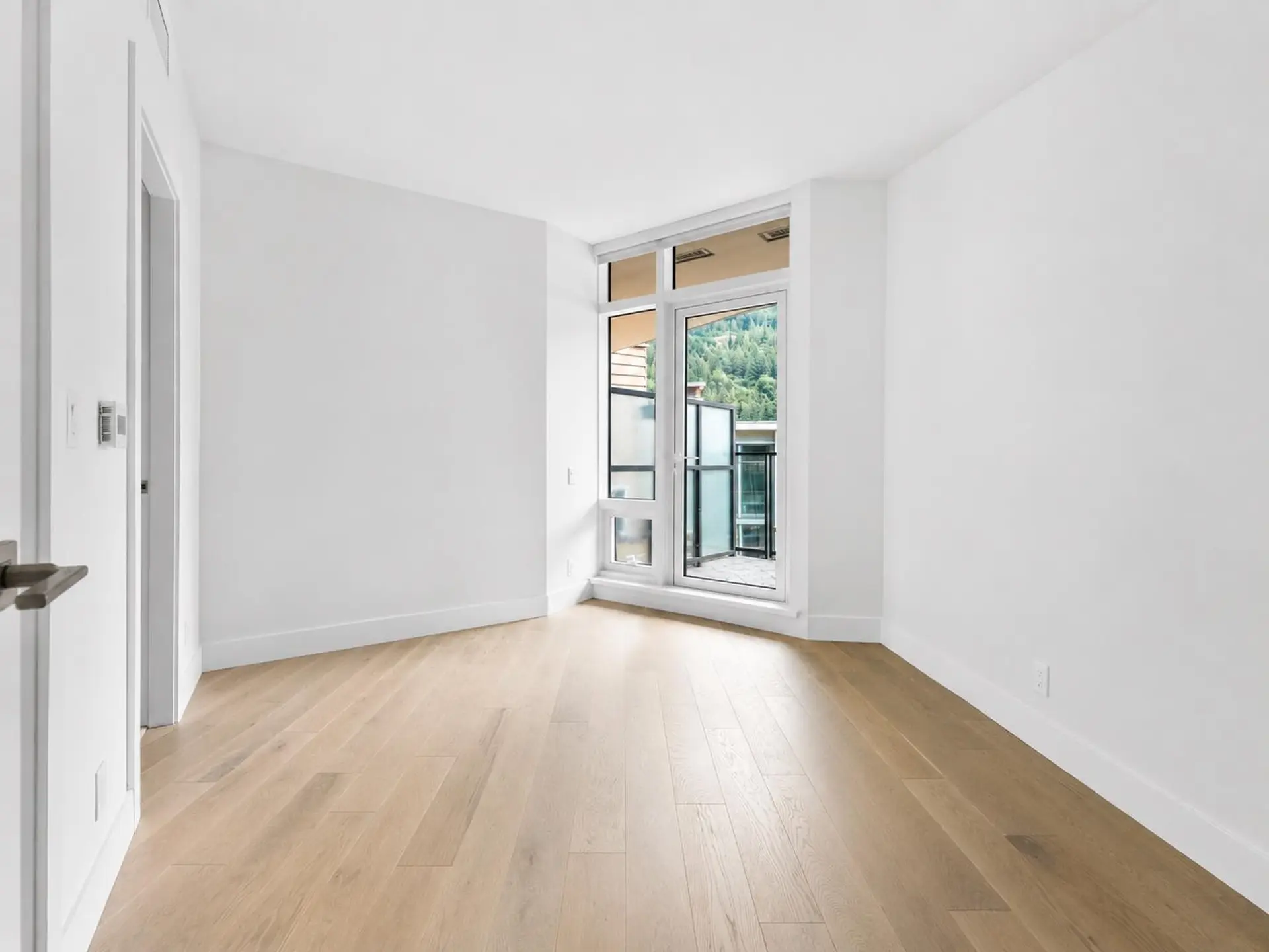 #405 6687 Nelson Avenue - Image 6