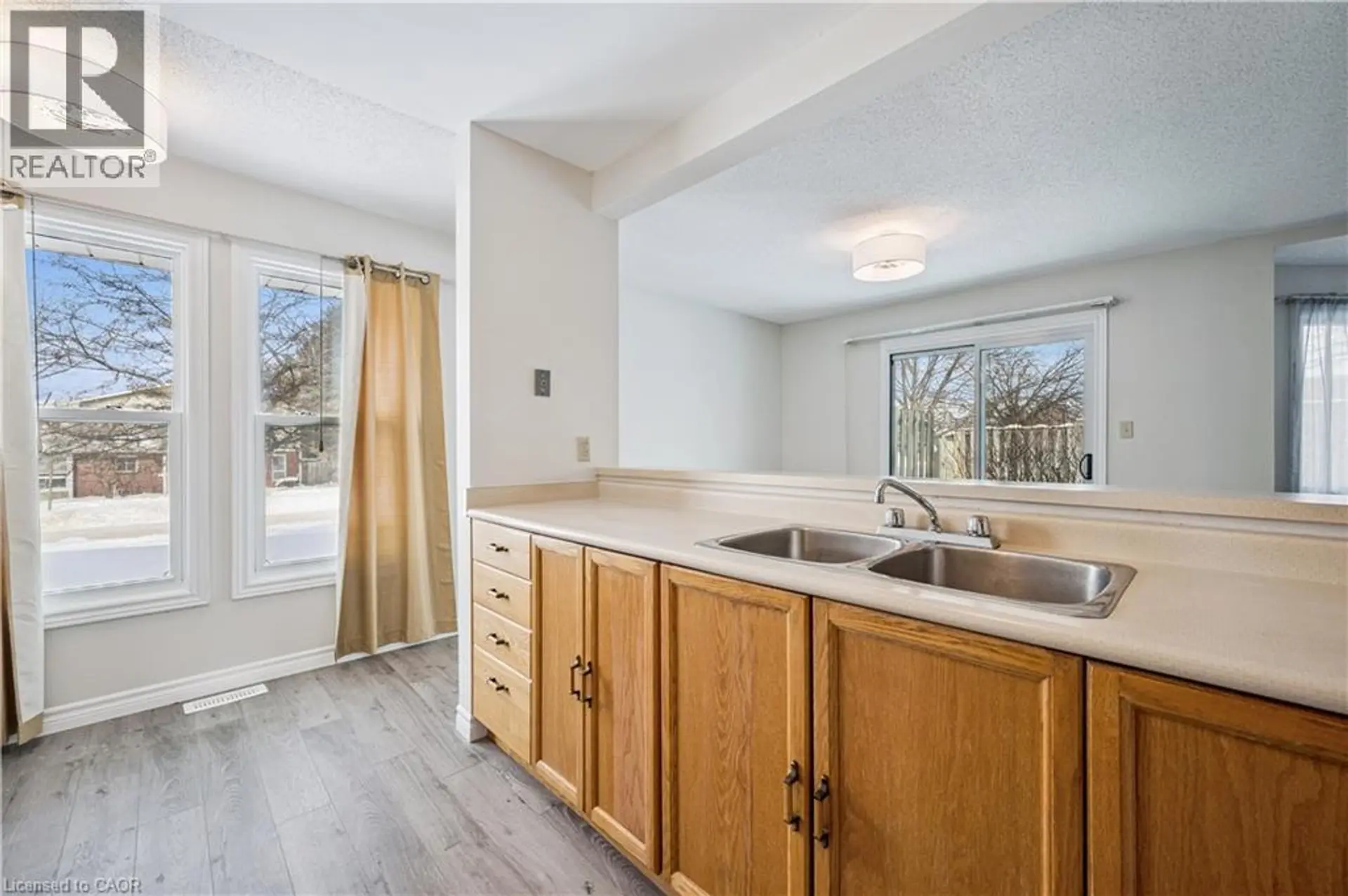 #35 205 HIGHLAND Crescent - Image 5