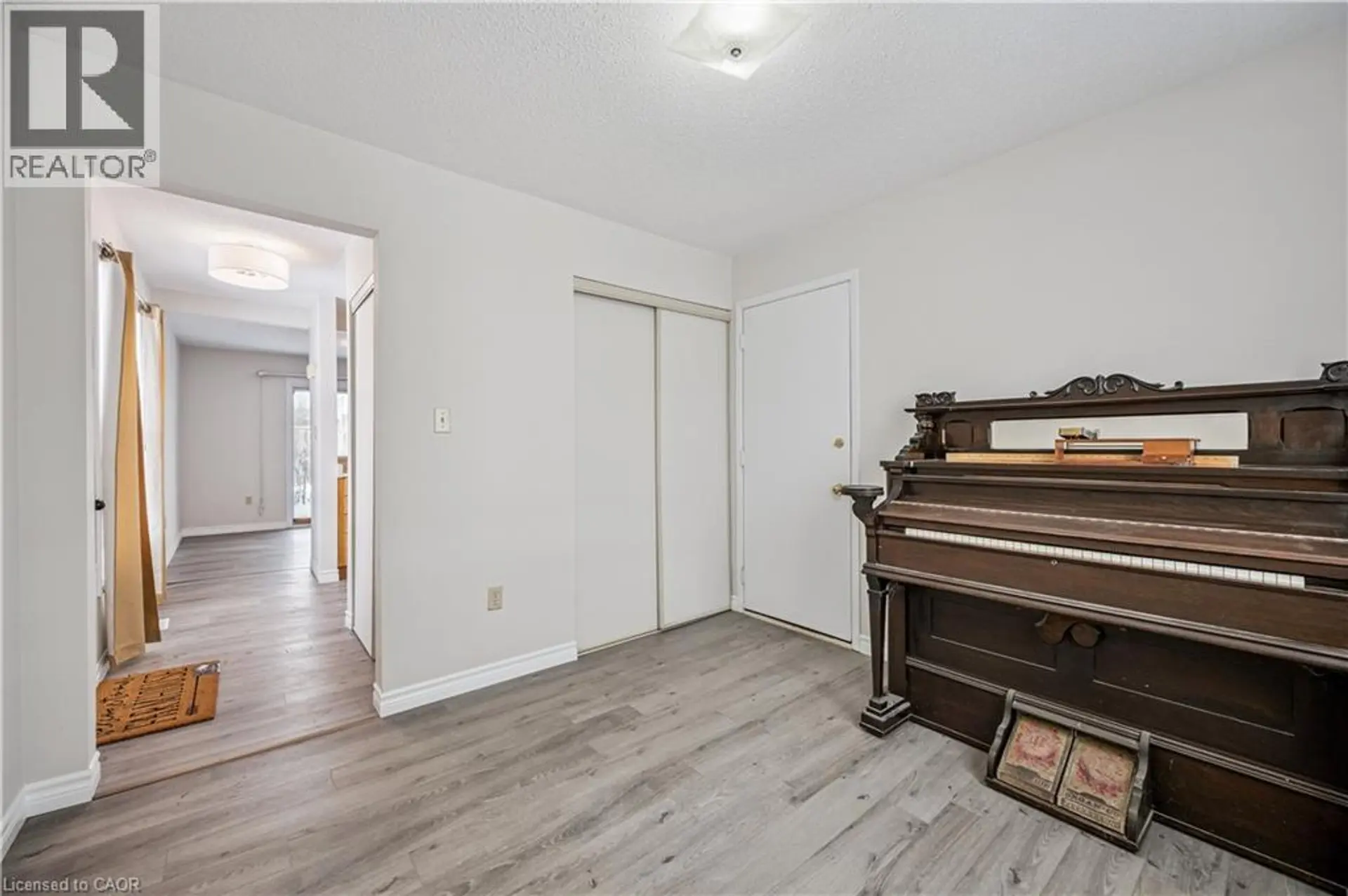 #35 205 HIGHLAND Crescent - Image 13