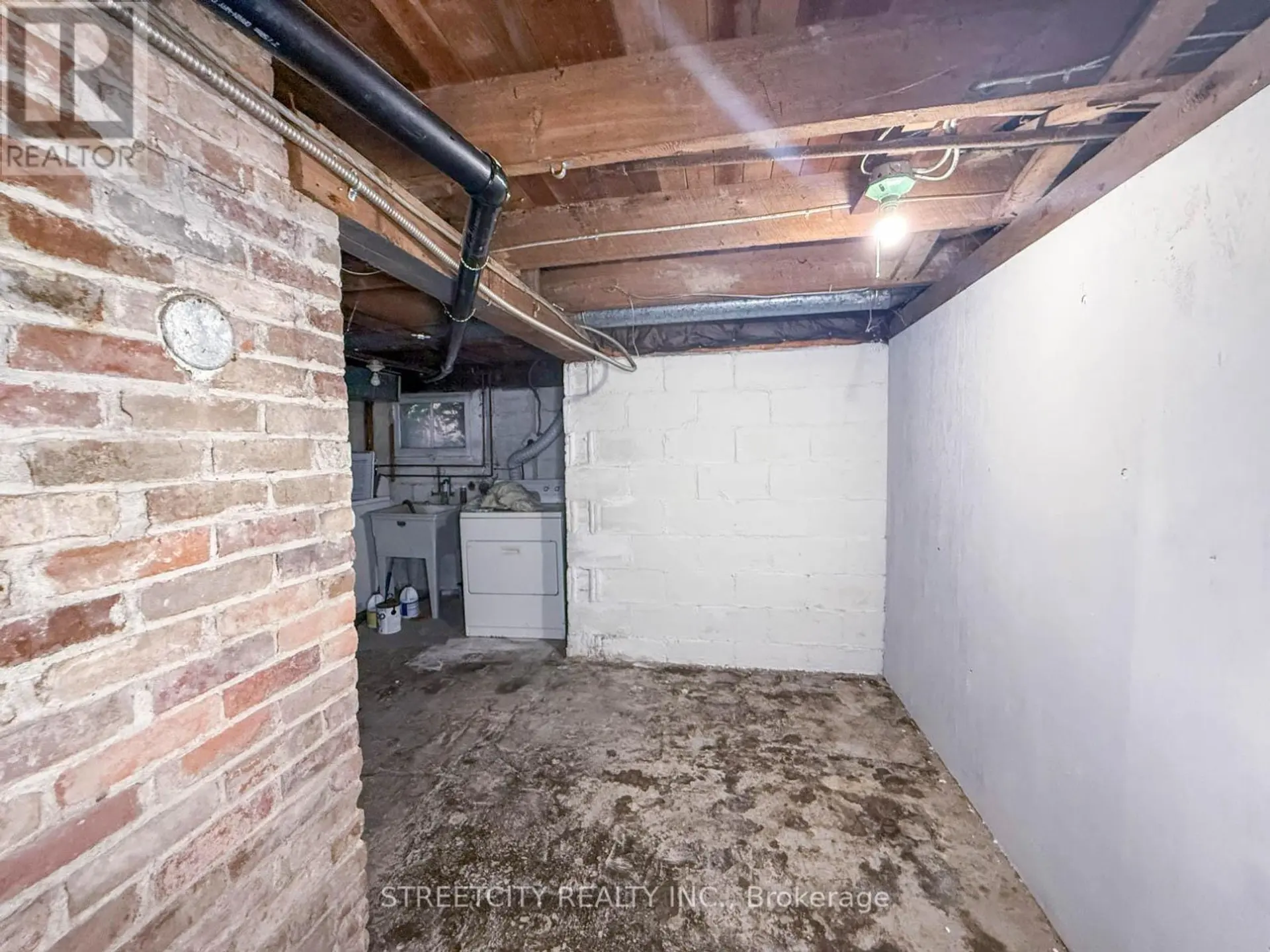 305 ST CLAIR STREET - Image 14