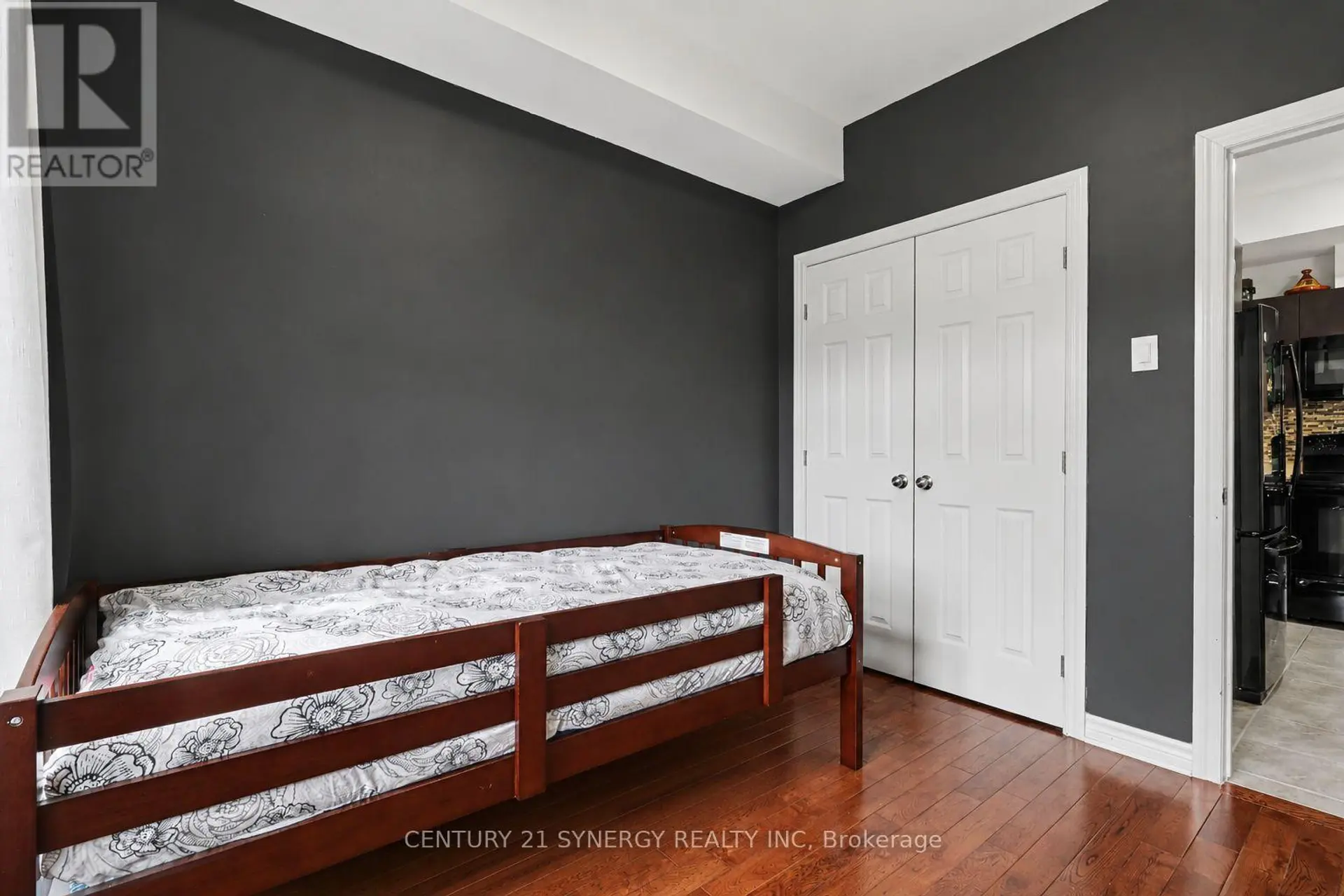 #D 318 EVEREST PRIVATE - Image 15