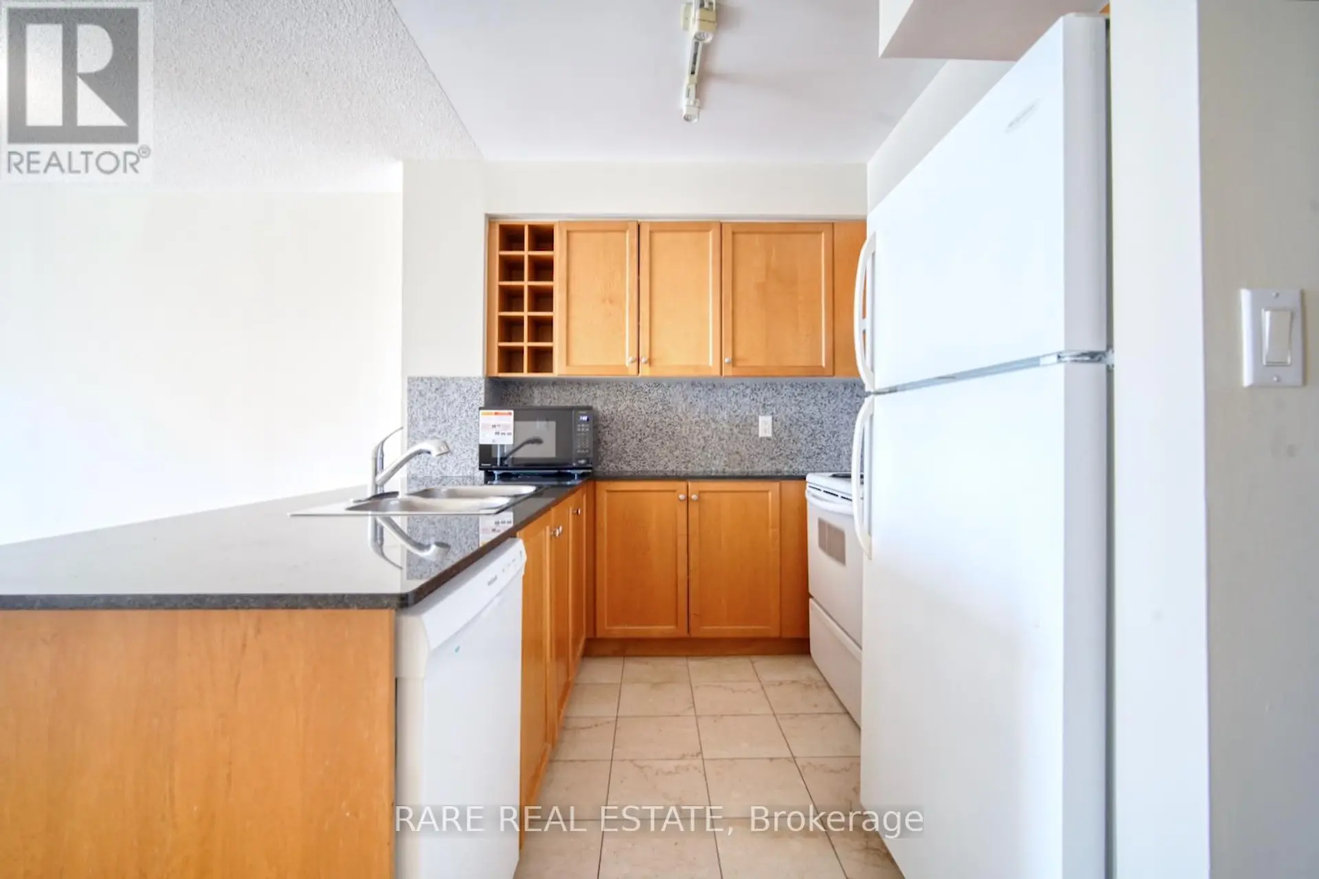#3007 210 VICTORIA STREET - Image 8