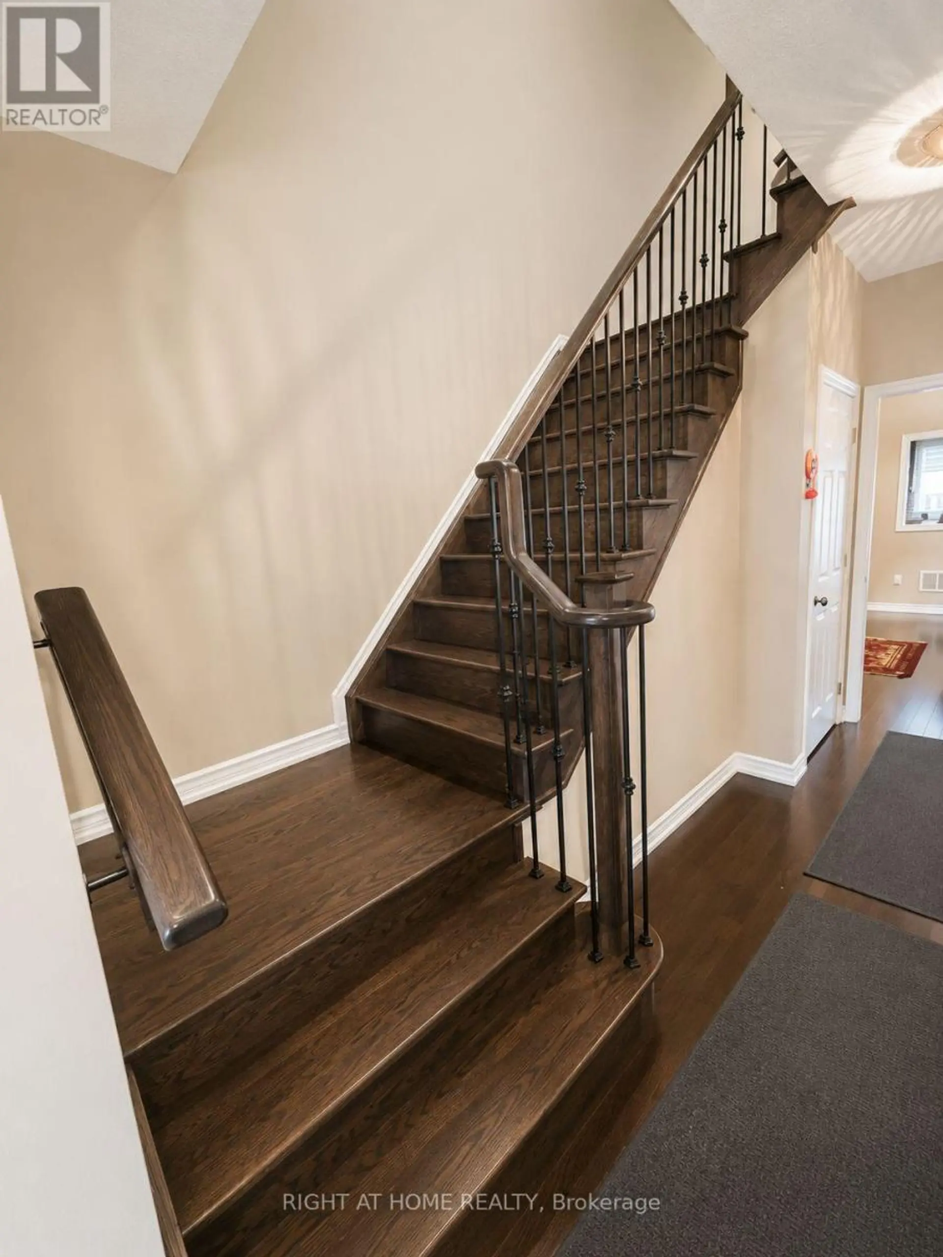 60 ZACHARY PLACE N - Image 4