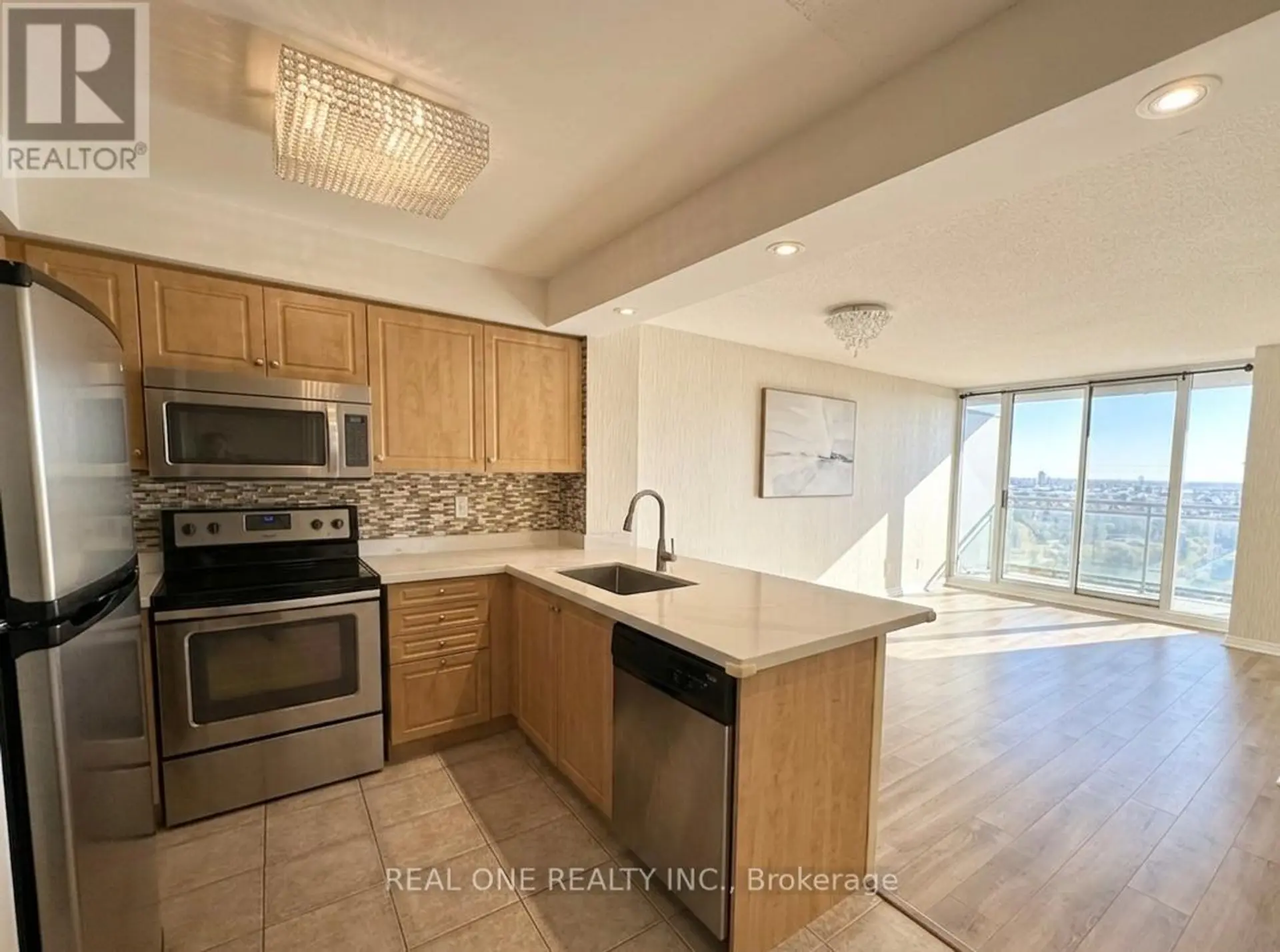 #1203 310 RED MAPLE ROAD - Image 5