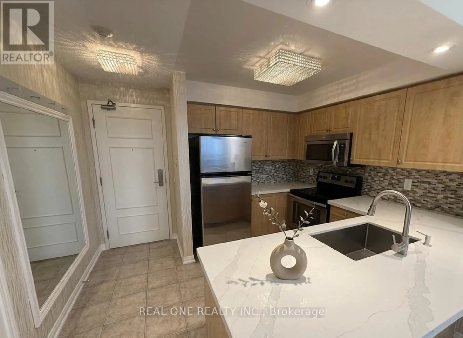#1203 310 RED MAPLE ROAD - Image 6