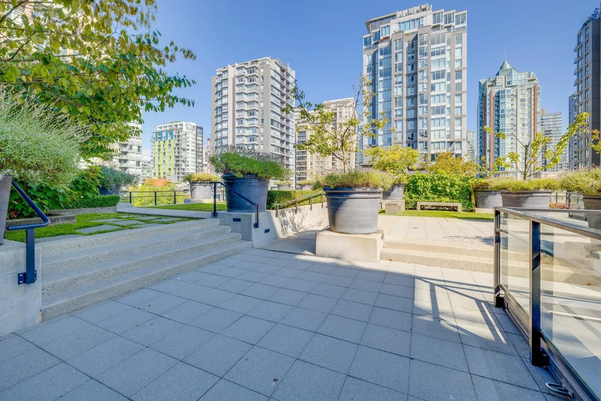 #407 1088 Richards Street - Image 15