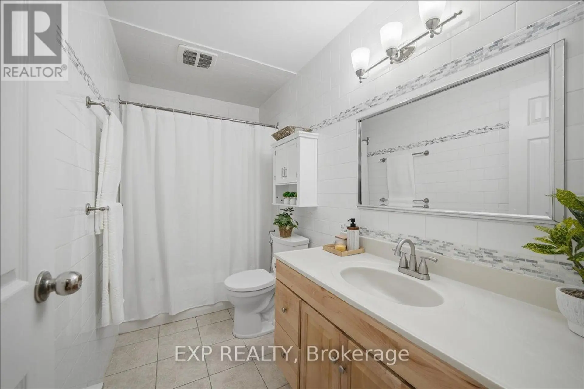 #167 1055 DUNDAS STREET E - Image 15