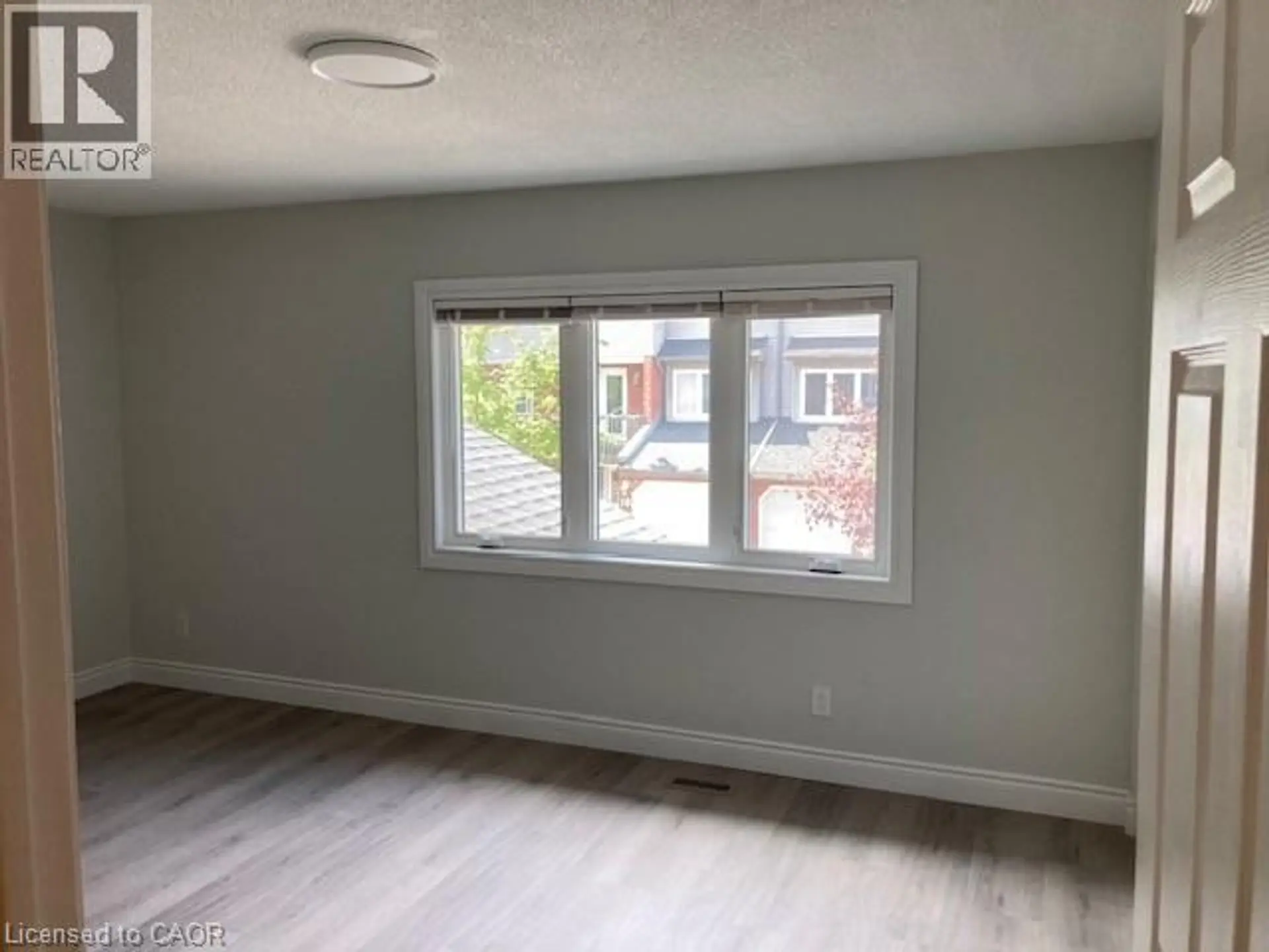 #10 89 WOOLWICH Street - Image 8