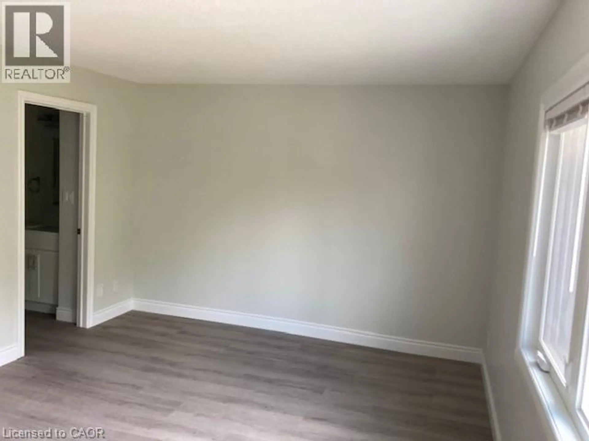 #10 89 WOOLWICH Street - Image 9