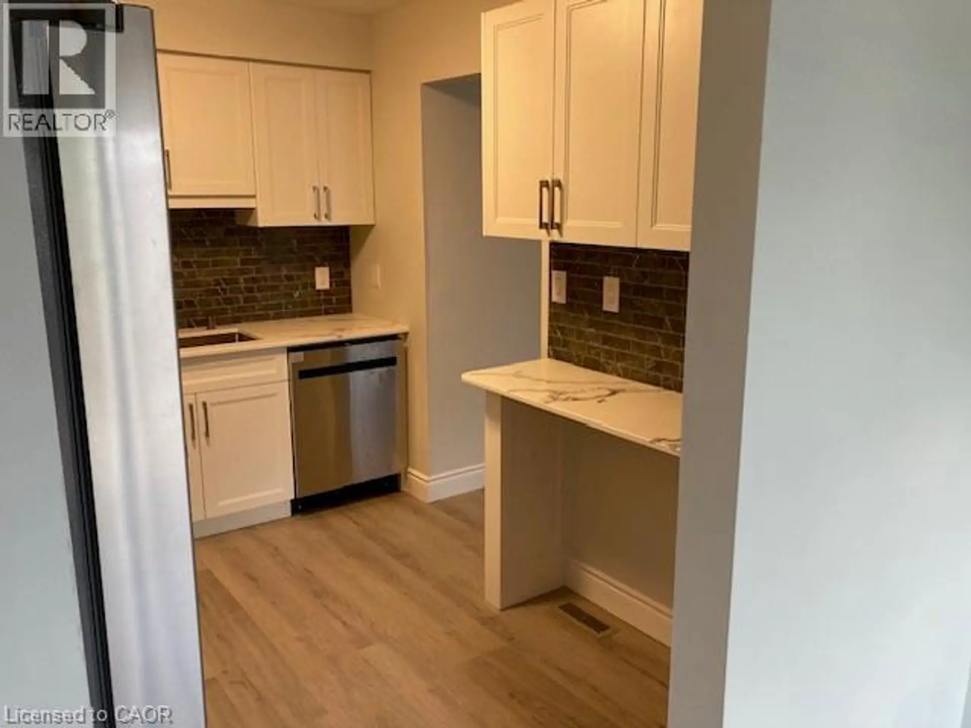 #10 89 WOOLWICH Street - Image 7