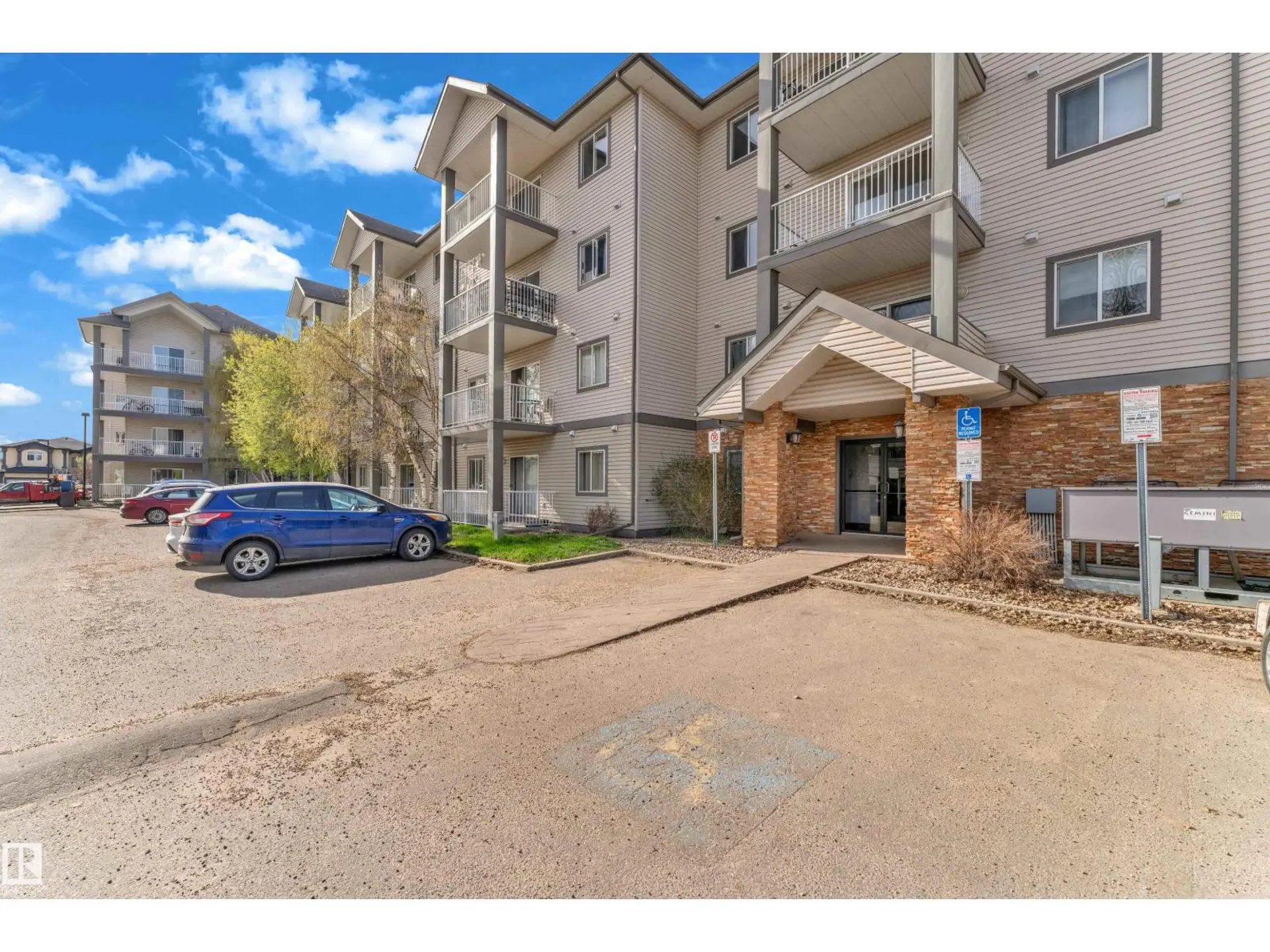 #440 3425 19 ST NW - Image 2