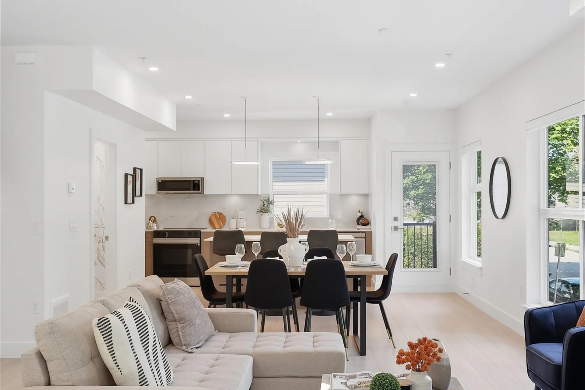 #404 2427 Mary Hill Road - Image 8