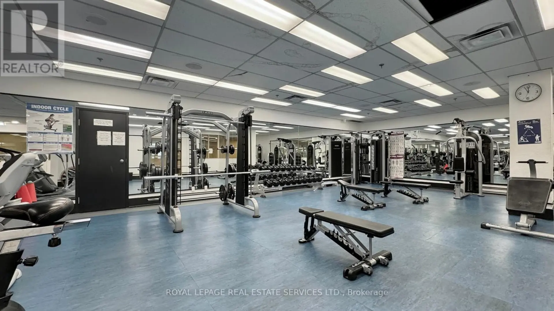#320 711 BAY STREET - Image 17