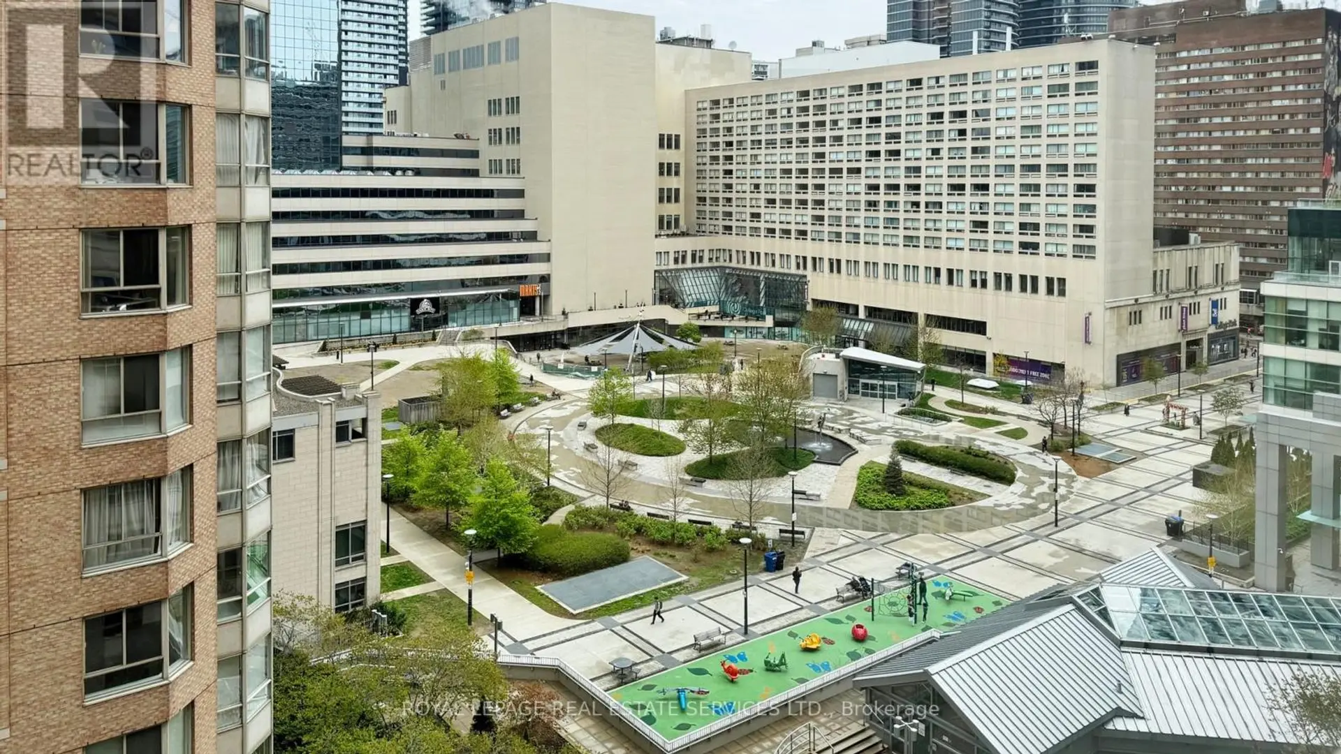 #320 711 BAY STREET - Image 18