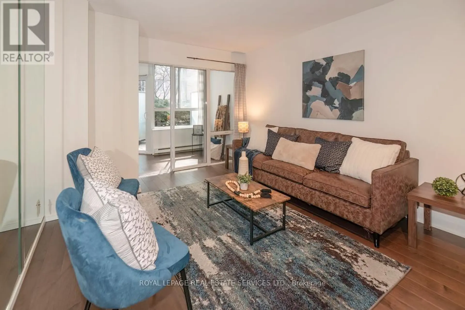 #320 711 BAY STREET - Image 9