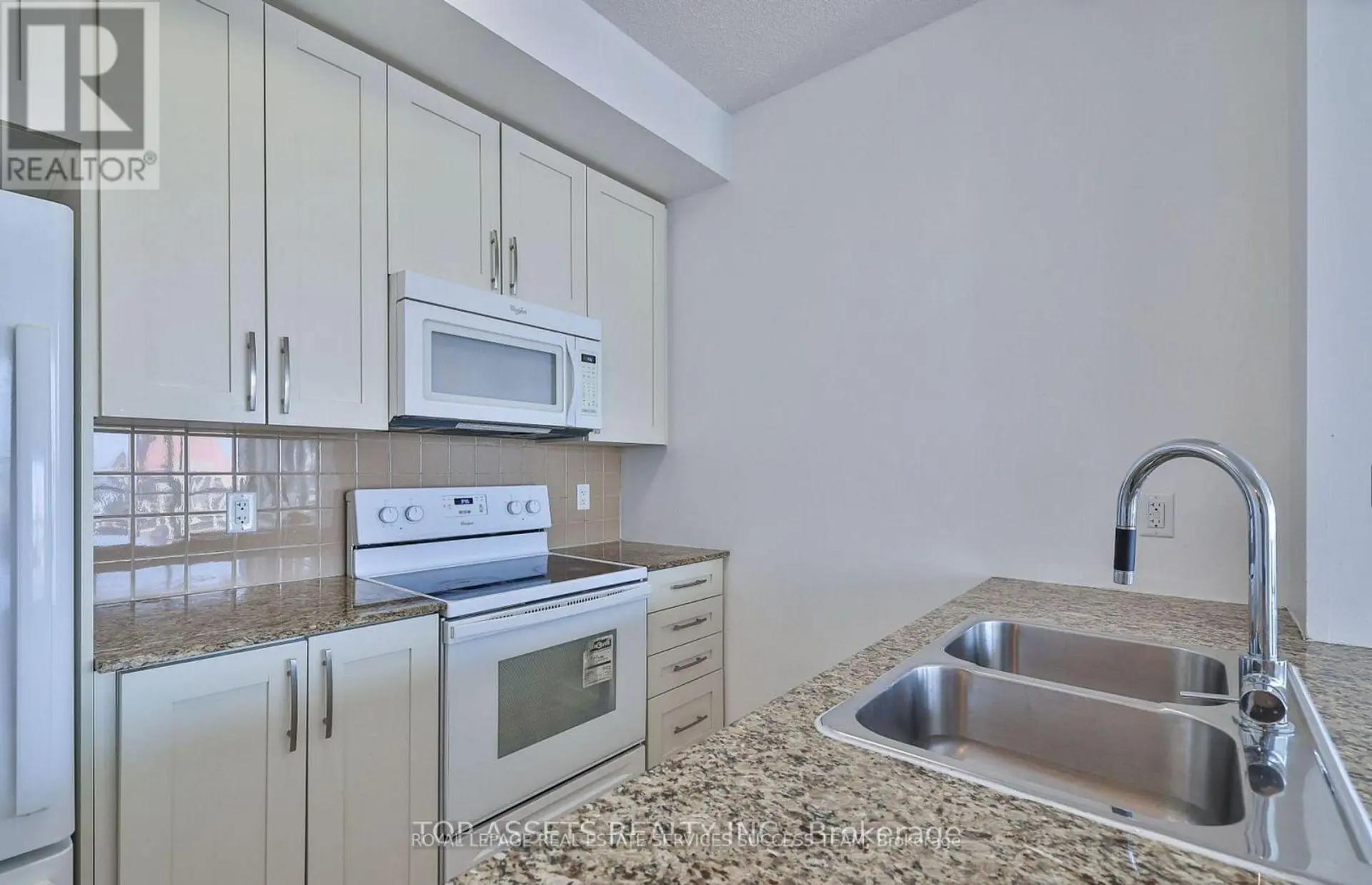 #3009 4070 CONFEDERATION PARKWAY - Image 7