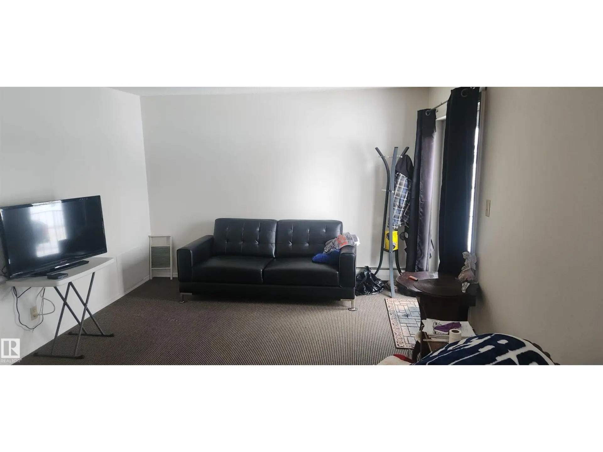 9540 - 100 AV - Image 8