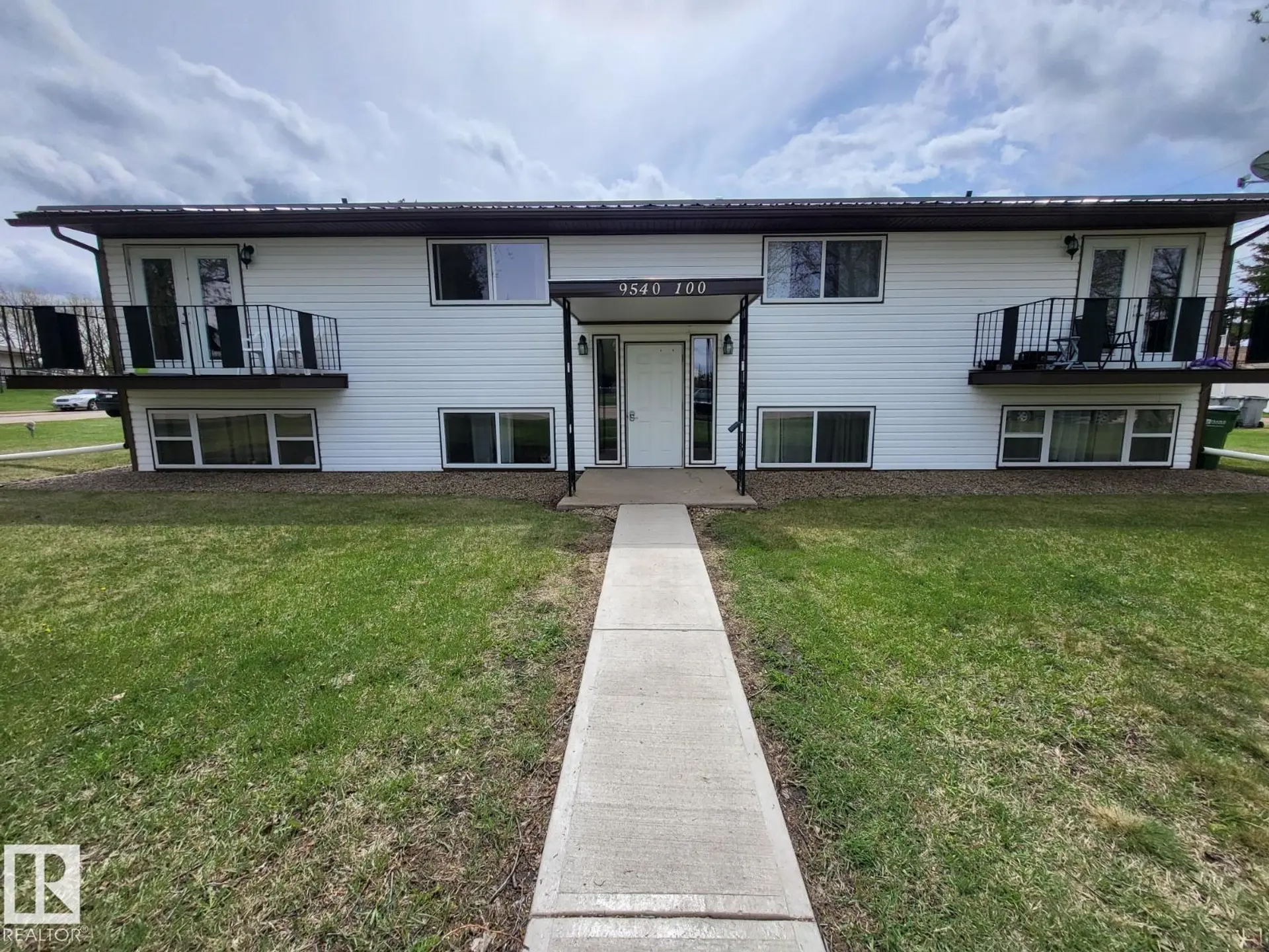 Property at 9540 - 100 AV, Westlock, AB