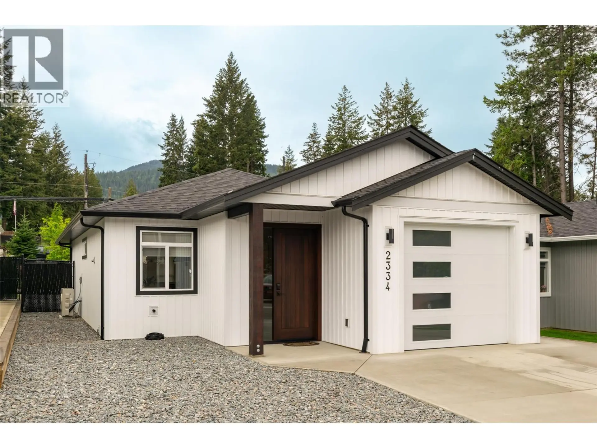 Property at 2334 6 Avenue SE, Salmon Arm, BC