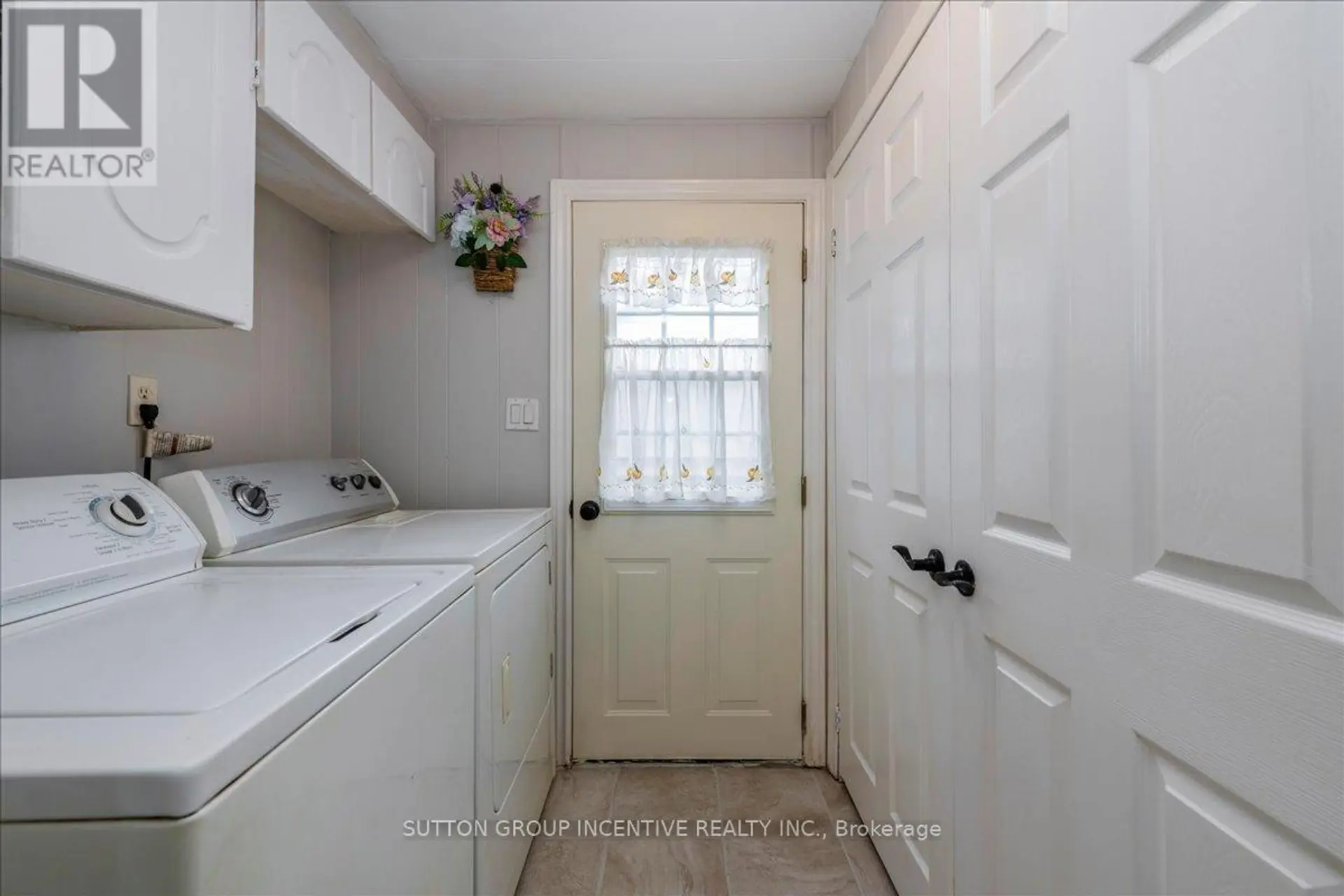 6 PINE HILL COURT - Image 8
