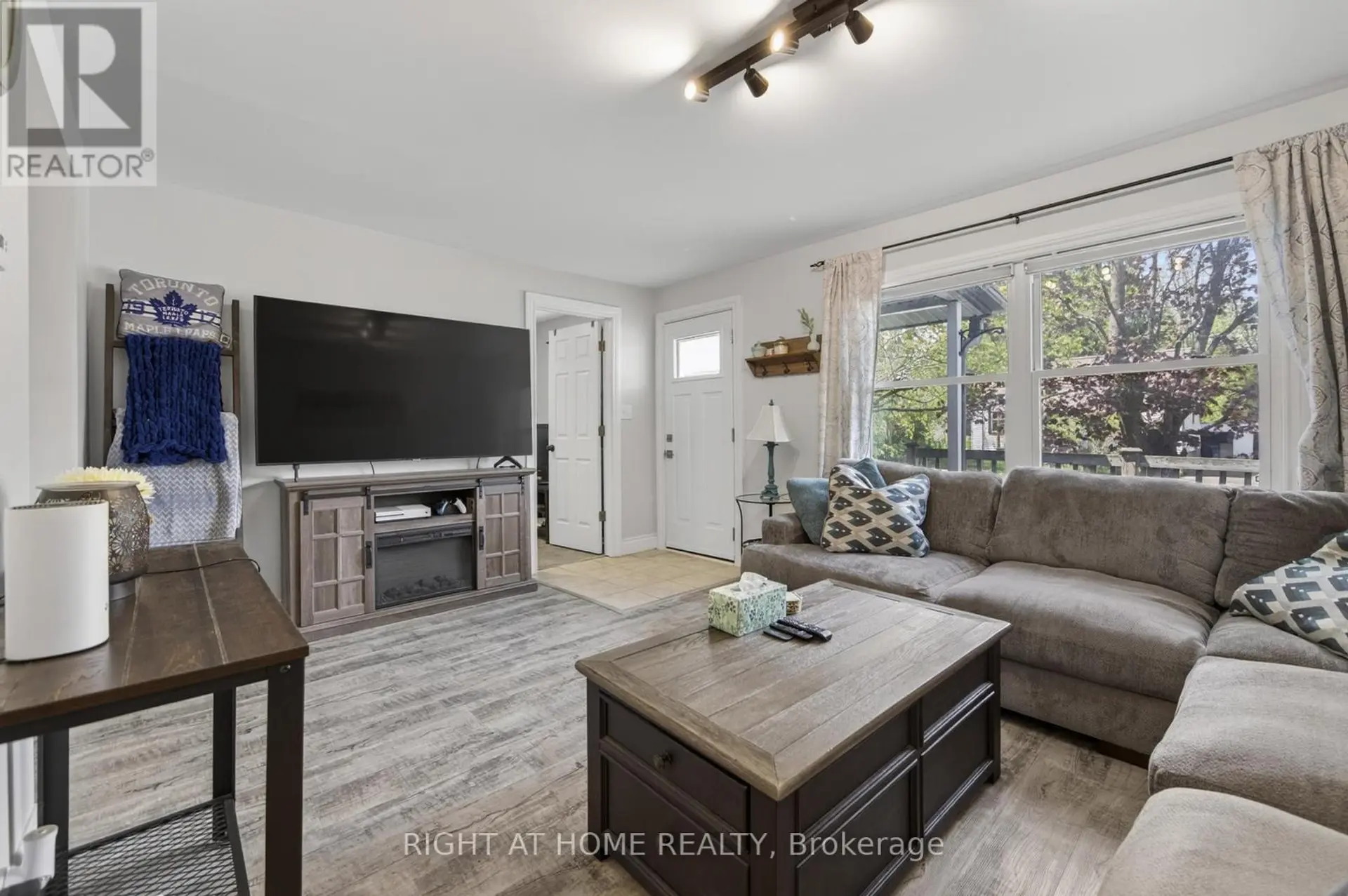313 MARY STREET - Image 5